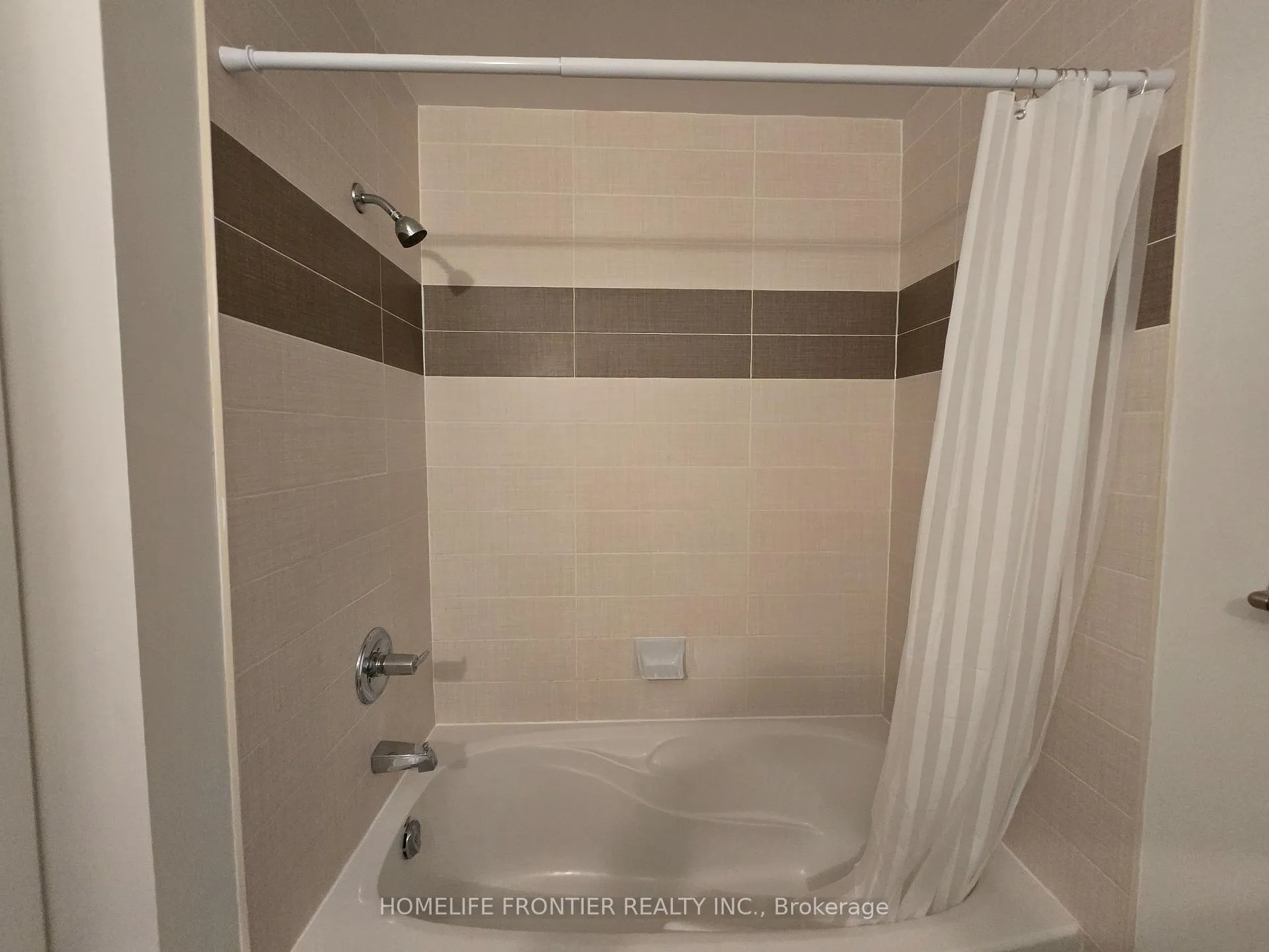 Photo 17 of Unit 403, 18 Harbour Street, Toronto, Waterfront Communities — HOMEH