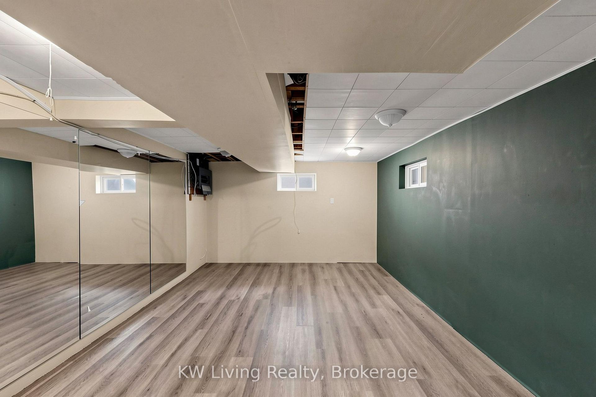 Photo 39 of 26 Mooreshead Drive, Etobicoke, Etobicoke West Mall — HOMEH