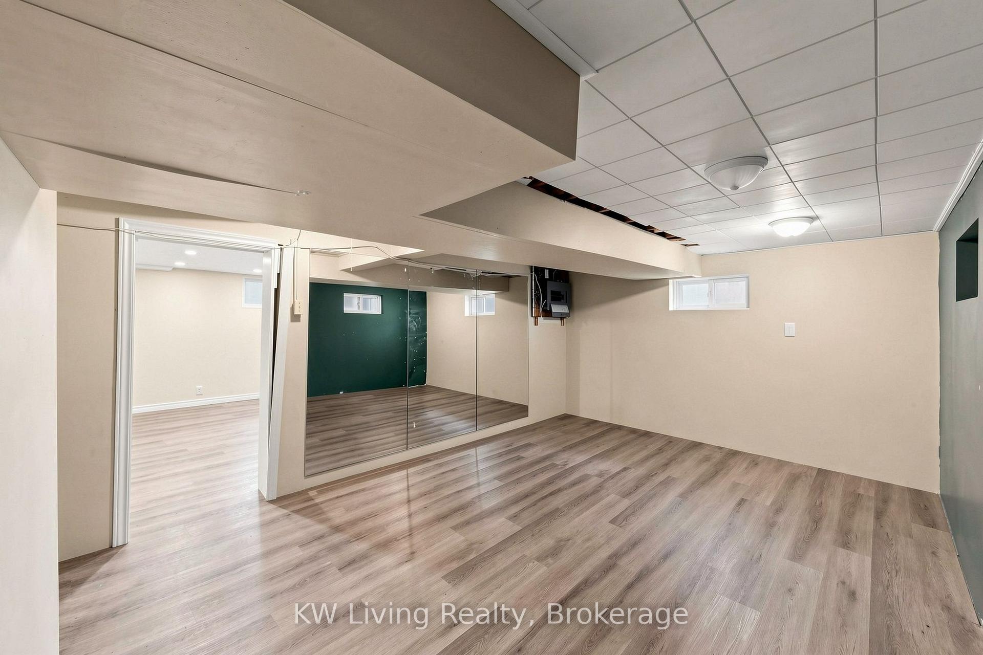 Photo 40 of 26 Mooreshead Drive, Etobicoke, Etobicoke West Mall — HOMEH