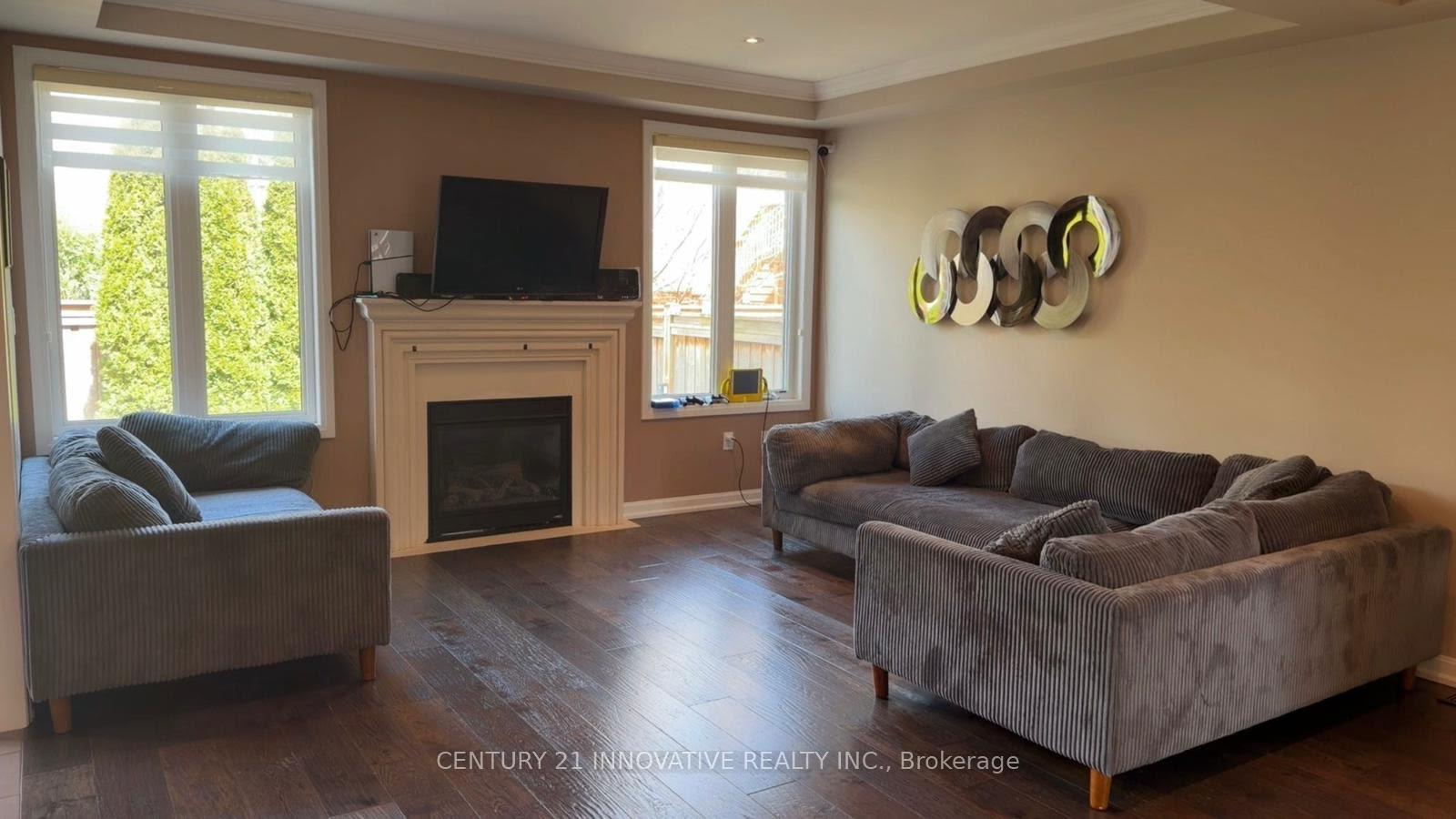 Photo 6 of 188 Barkley Crescent, Oshawa, Vanier — HOMEH