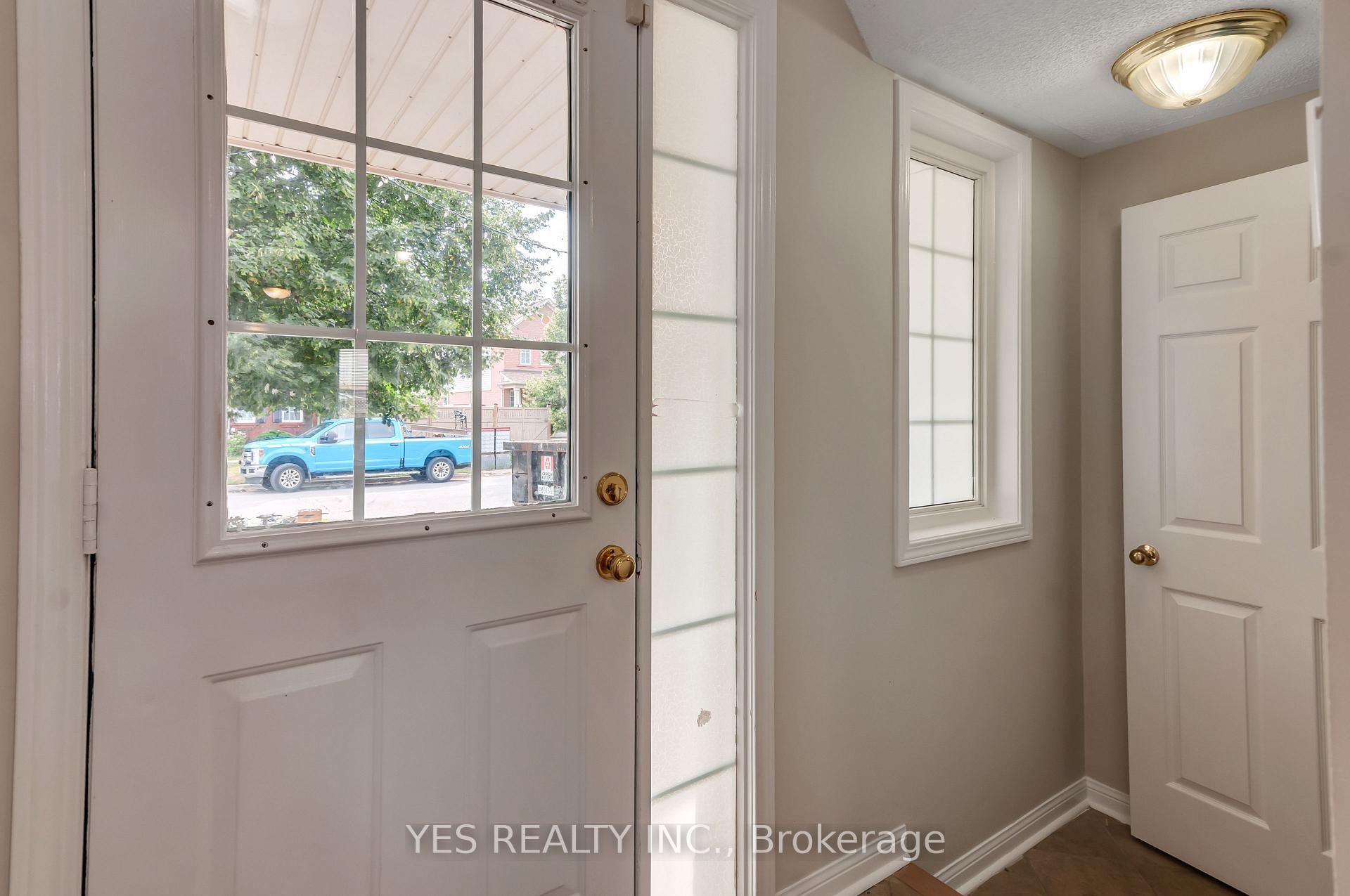 Photo 5 of 19 Virtues Avenue, Brampton, Fletcher's Meadow — HOMEH