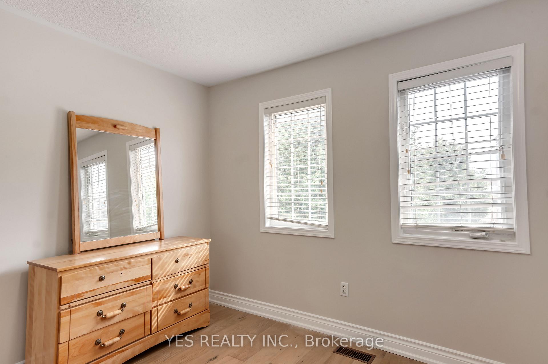 Photo 9 of 19 Virtues Avenue, Brampton, Fletcher's Meadow — HOMEH