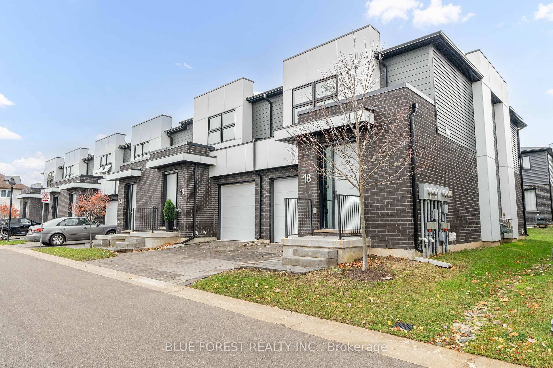 Photo of 499 Sophia Crescent