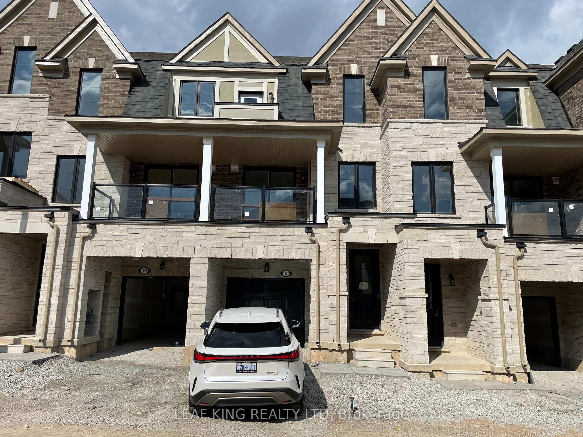 Photo 1 of 1457 National Common, Burlington, Tyandaga — HOMEH