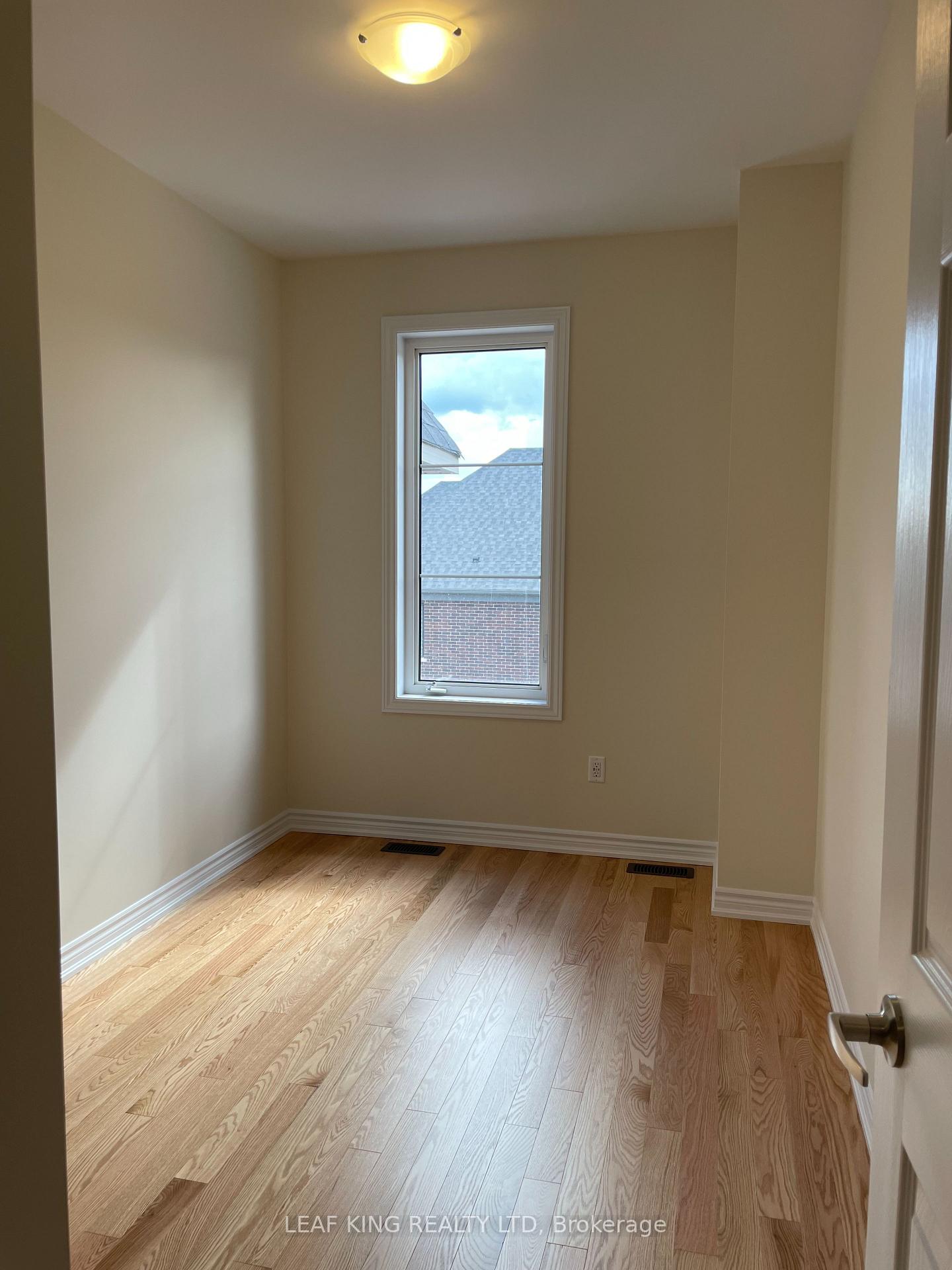 Photo 15 of 1457 National Common, Burlington, Tyandaga — HOMEH