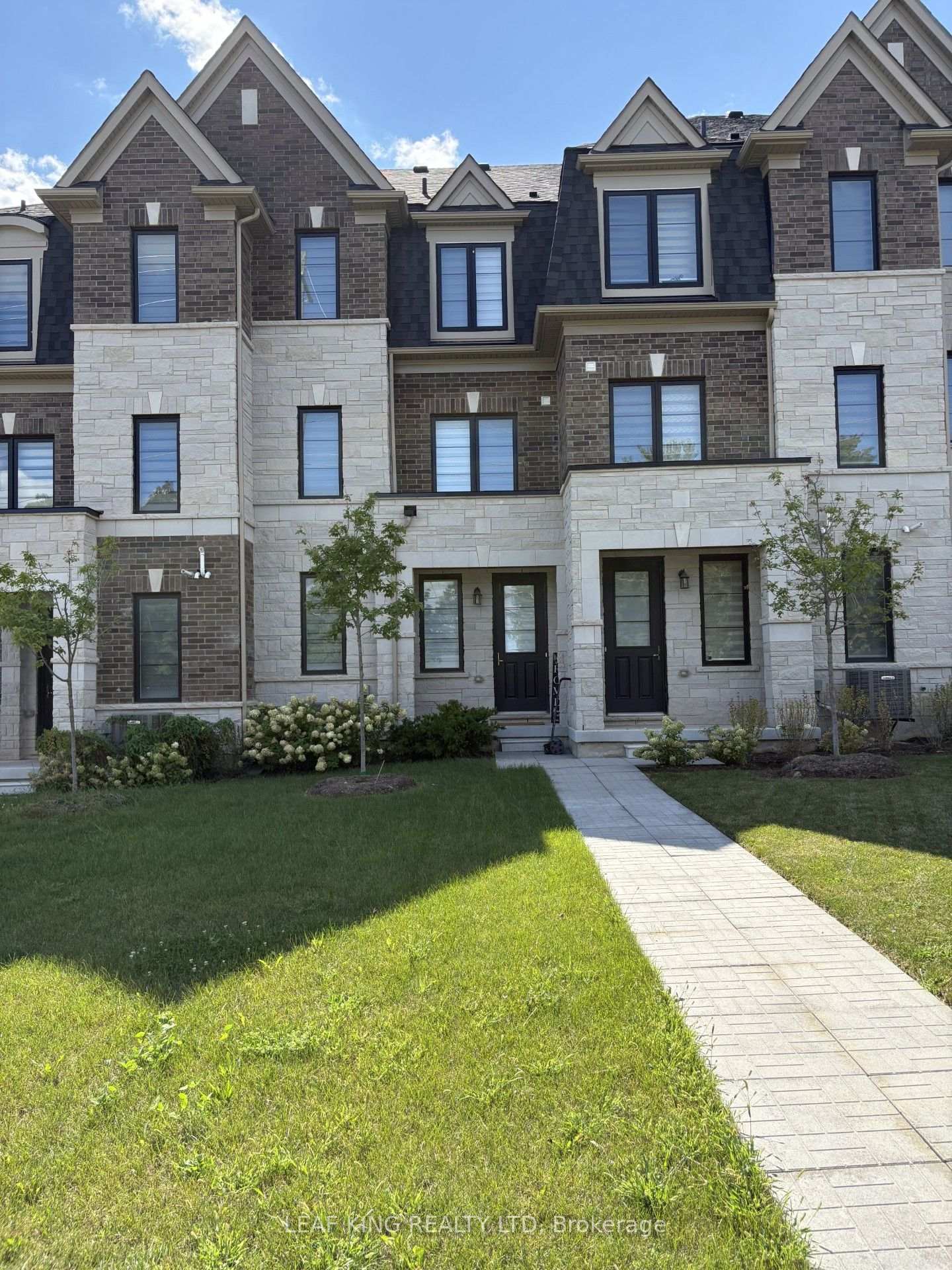 Photo 22 of 1457 National Common, Burlington, Tyandaga — HOMEH