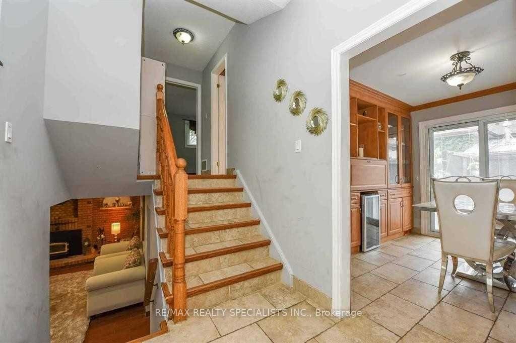 Photo 15 of 2 Marchbank Crescent, Brampton, Central Park — HOMEH