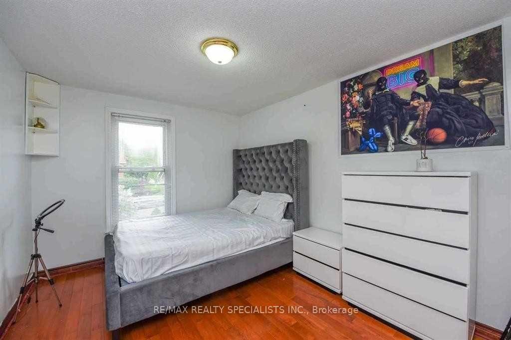 Photo 22 of 2 Marchbank Crescent, Brampton, Central Park — HOMEH