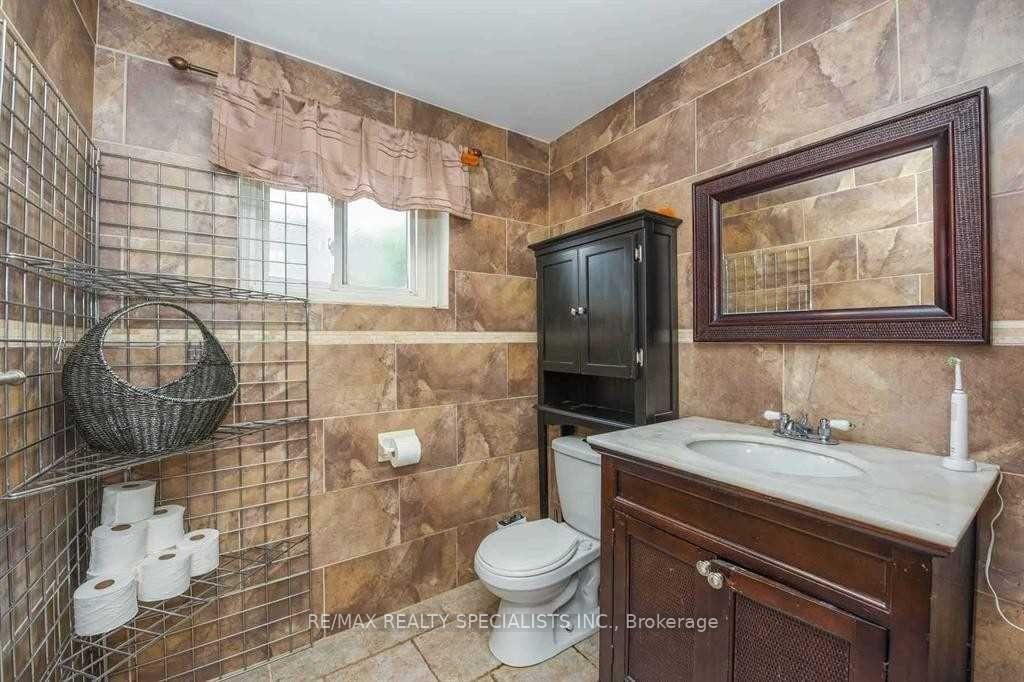 Photo 30 of 2 Marchbank Crescent, Brampton, Central Park — HOMEH