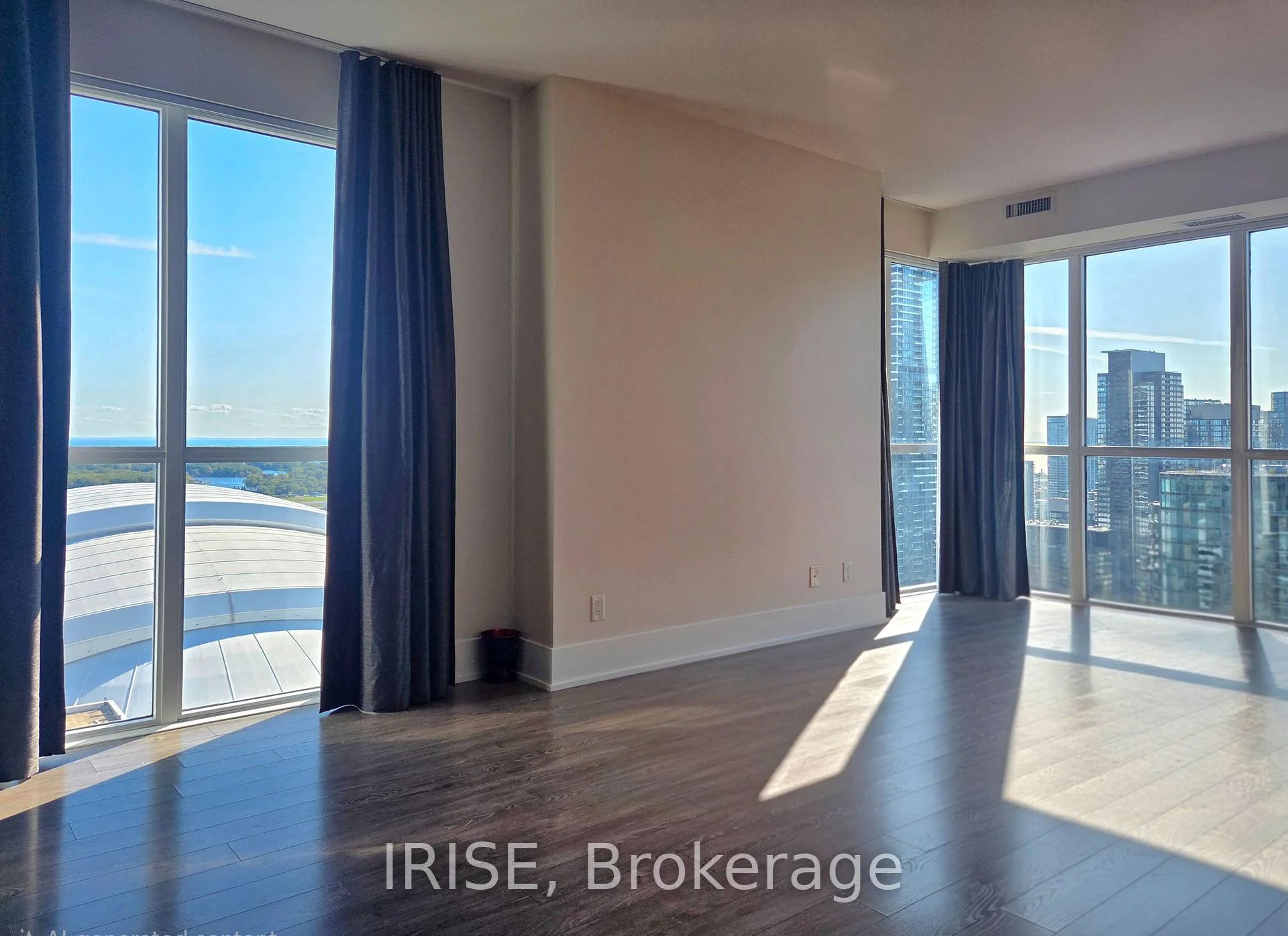 Photo 5 of Unit 3412, 300 Front Street W, Toronto, Waterfront Communities — HOMEH