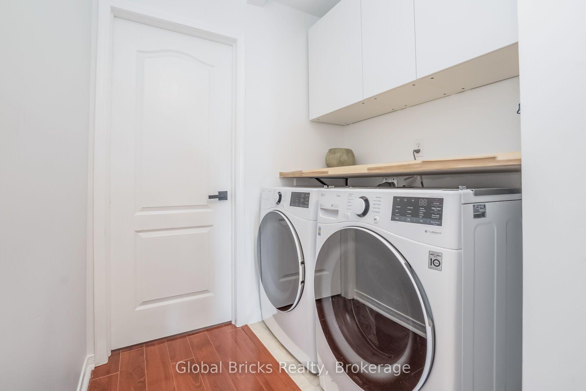 Photo 21 of 585 Candlestick Circle, Mississauga, Hurontario — HOMEH