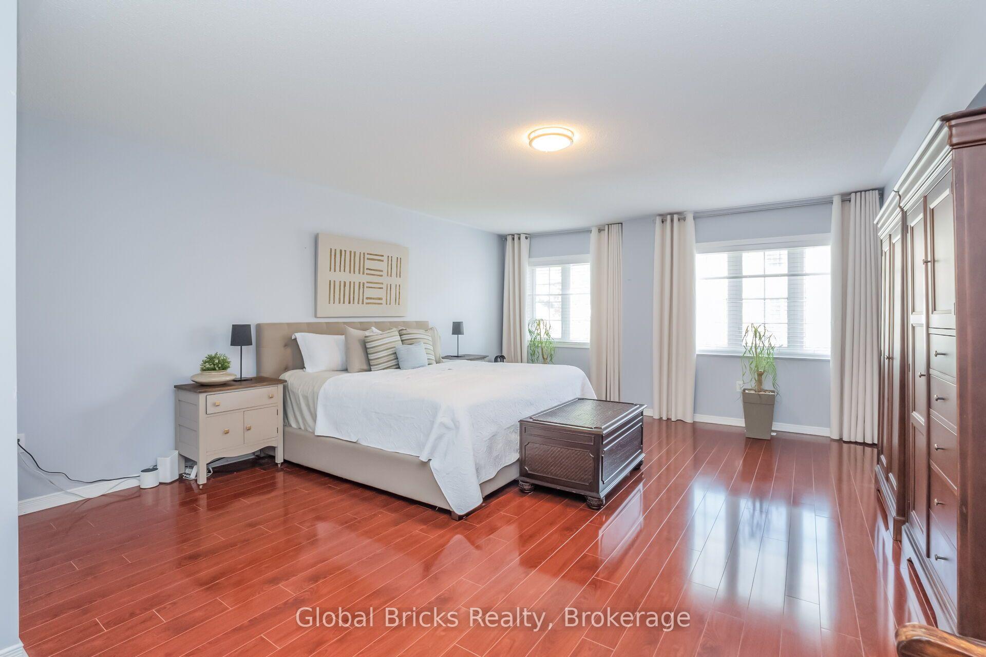 Photo 28 of 585 Candlestick Circle, Mississauga, Hurontario — HOMEH