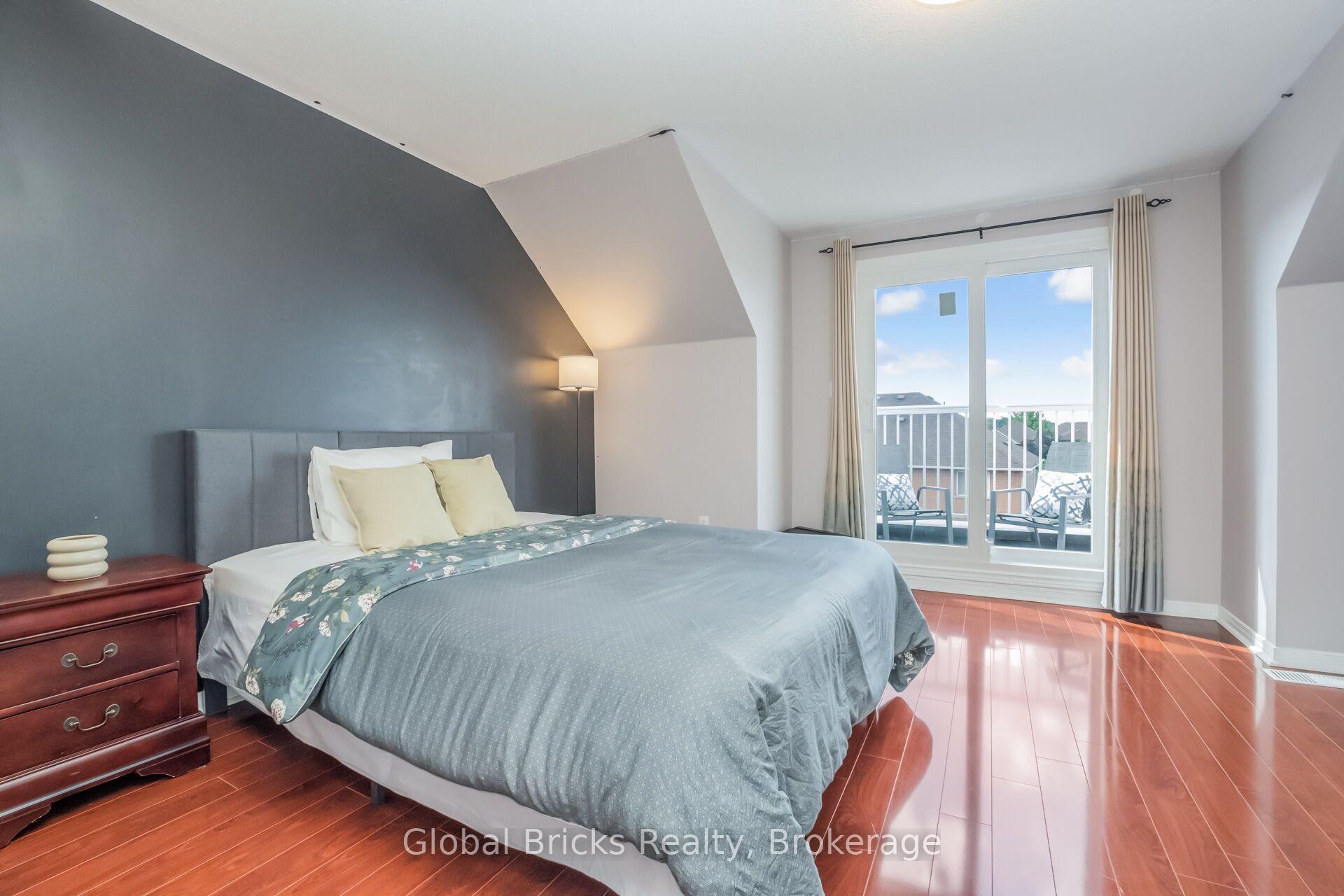 Photo 31 of 585 Candlestick Circle, Mississauga, Hurontario — HOMEH