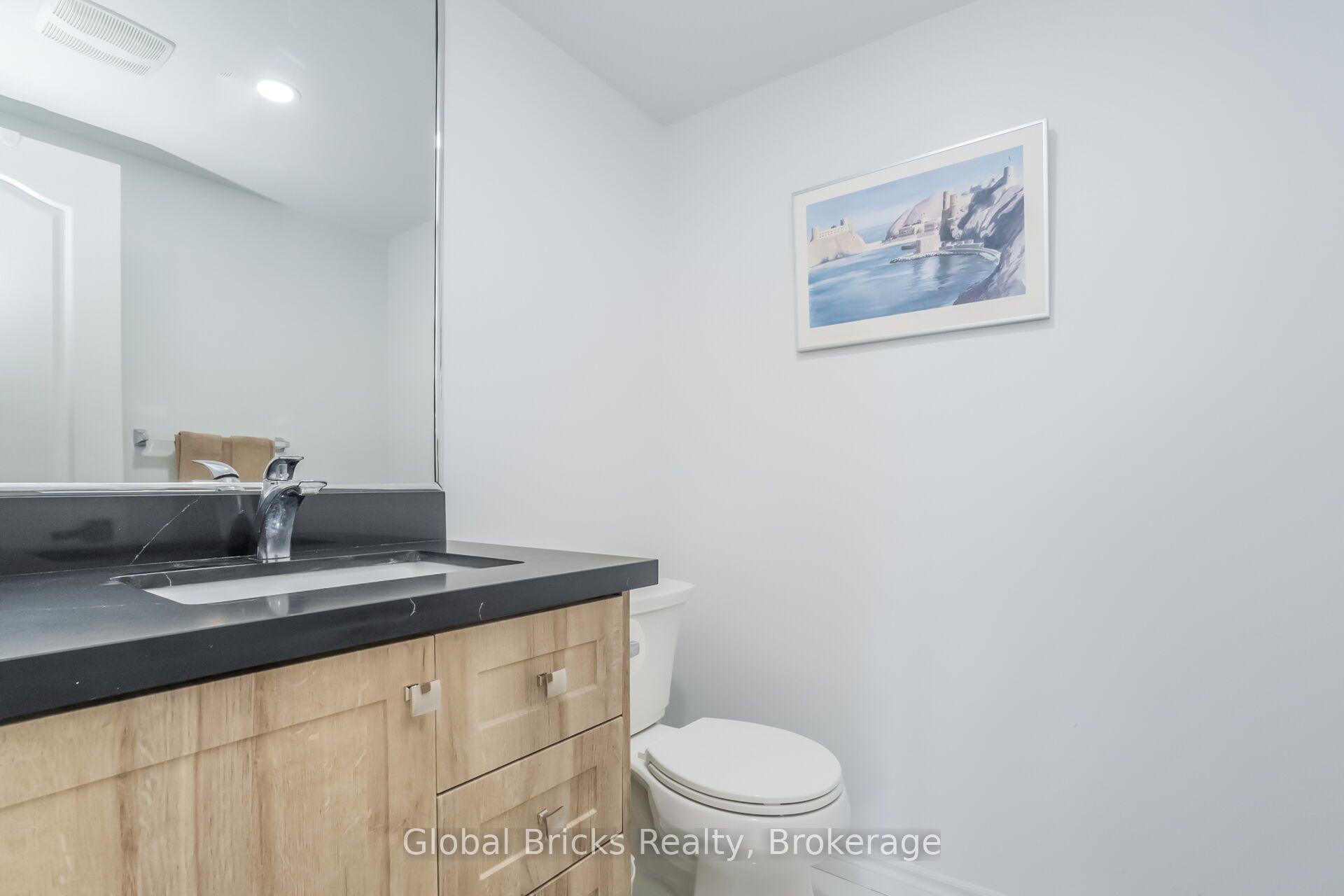 Photo 45 of 585 Candlestick Circle, Mississauga, Hurontario — HOMEH