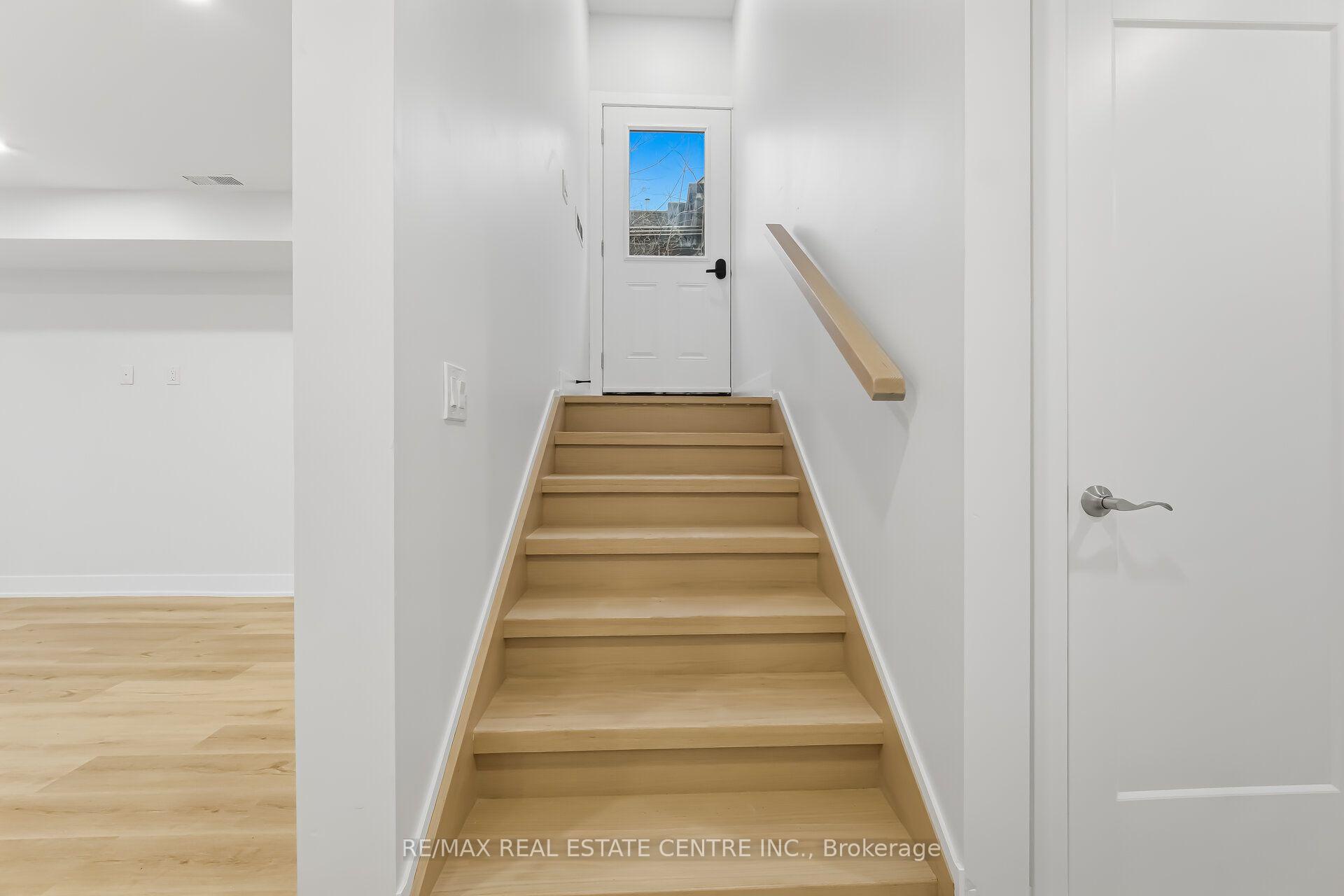 Photo 3 of Unit Basement, 11 Bentley Drive, Etobicoke, Stonegate-Queensway — HOMEH