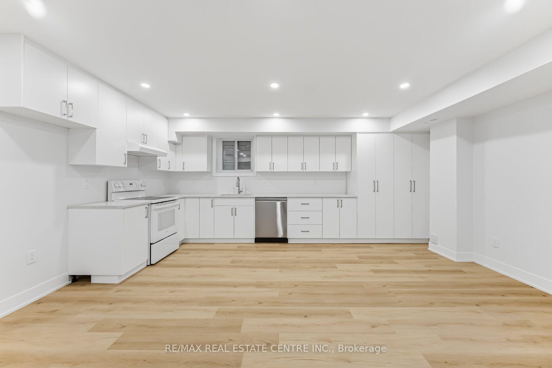 Photo 14 of Unit Basement, 11 Bentley Drive, Etobicoke, Stonegate-Queensway — HOMEH