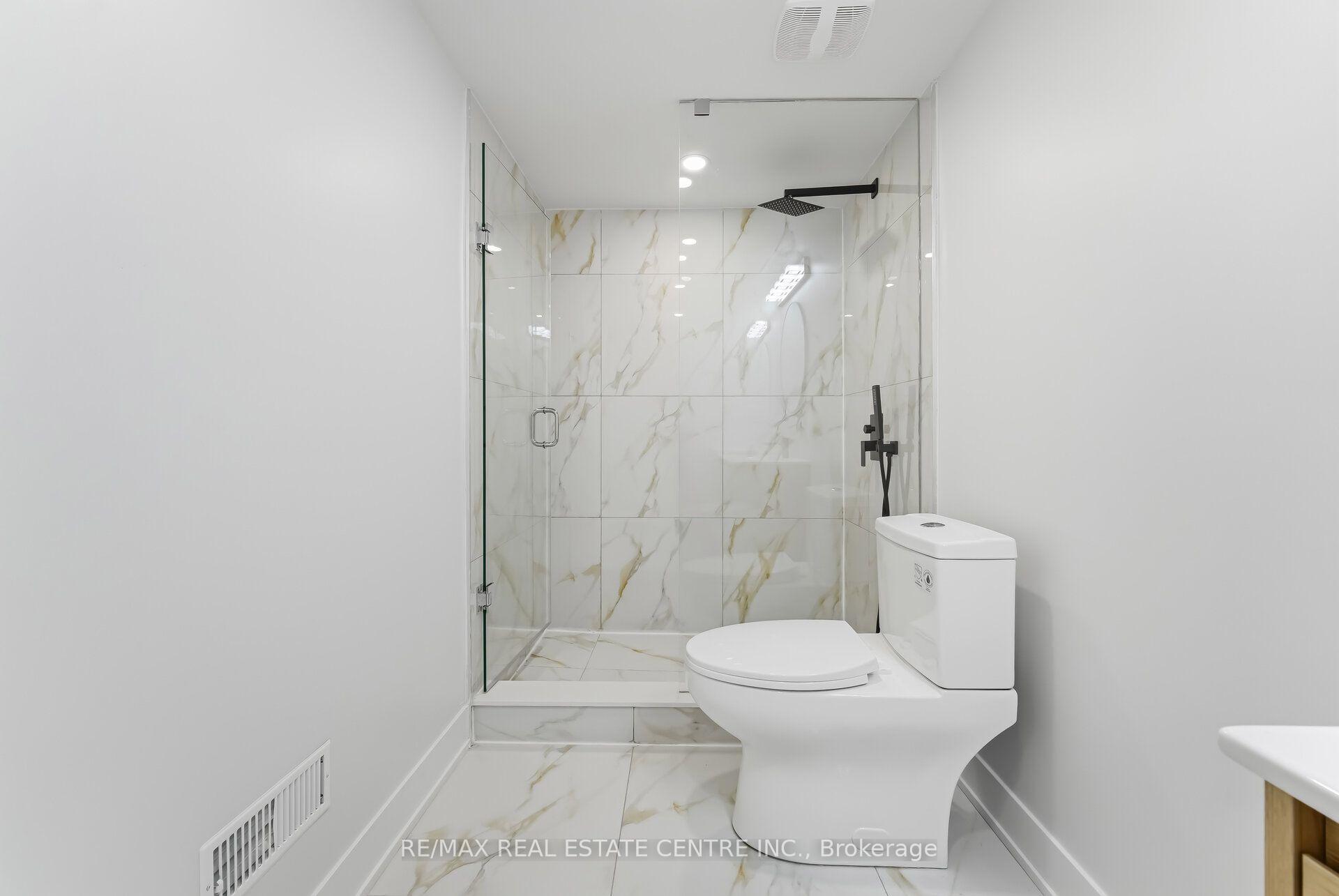 Photo 23 of Unit Basement, 11 Bentley Drive, Etobicoke, Stonegate-Queensway — HOMEH