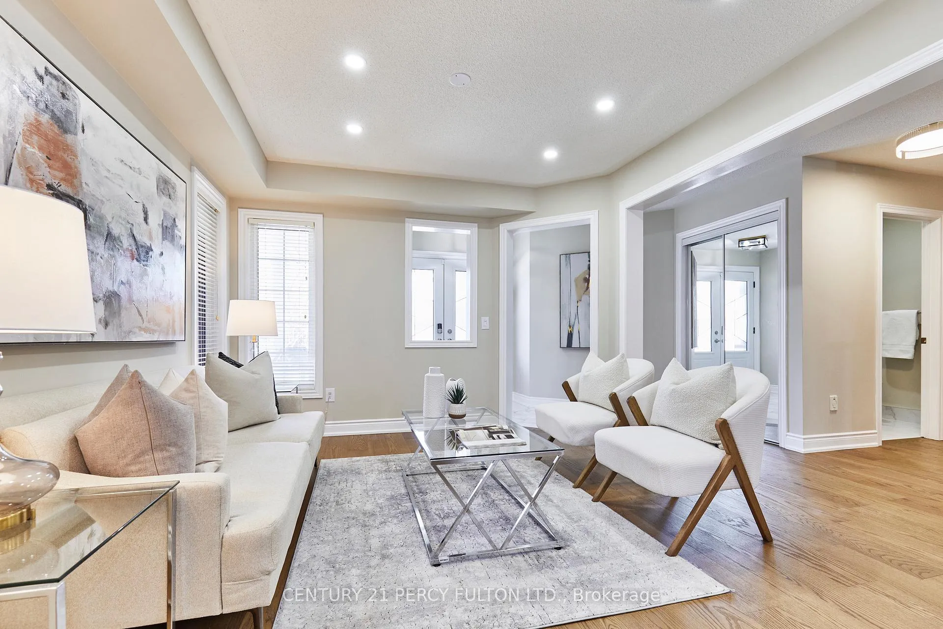 Photo 4 of 90 Southfield Avenue, Clarington, Courtice — HOMEH