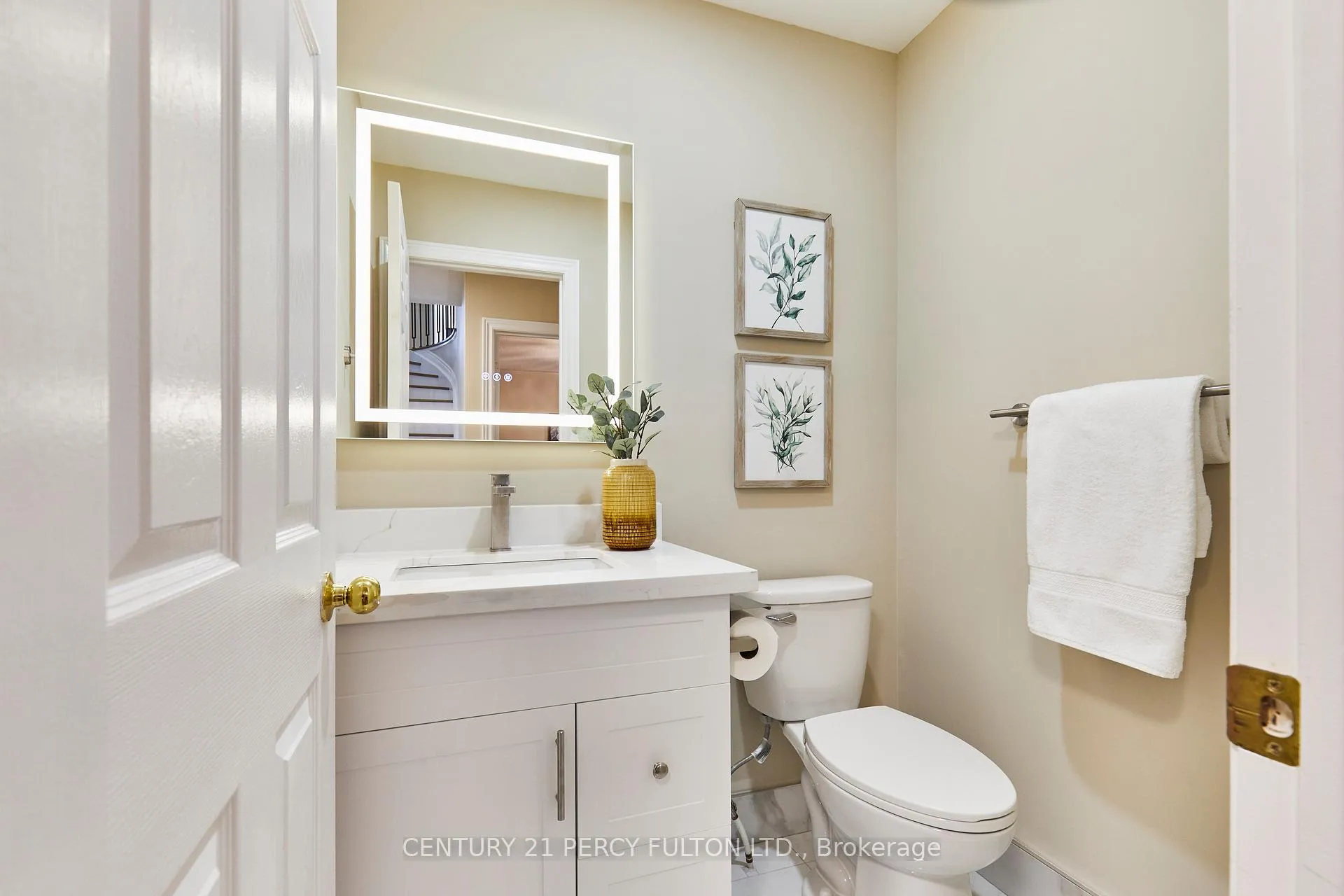 Photo 10 of 90 Southfield Avenue, Clarington, Courtice — HOMEH