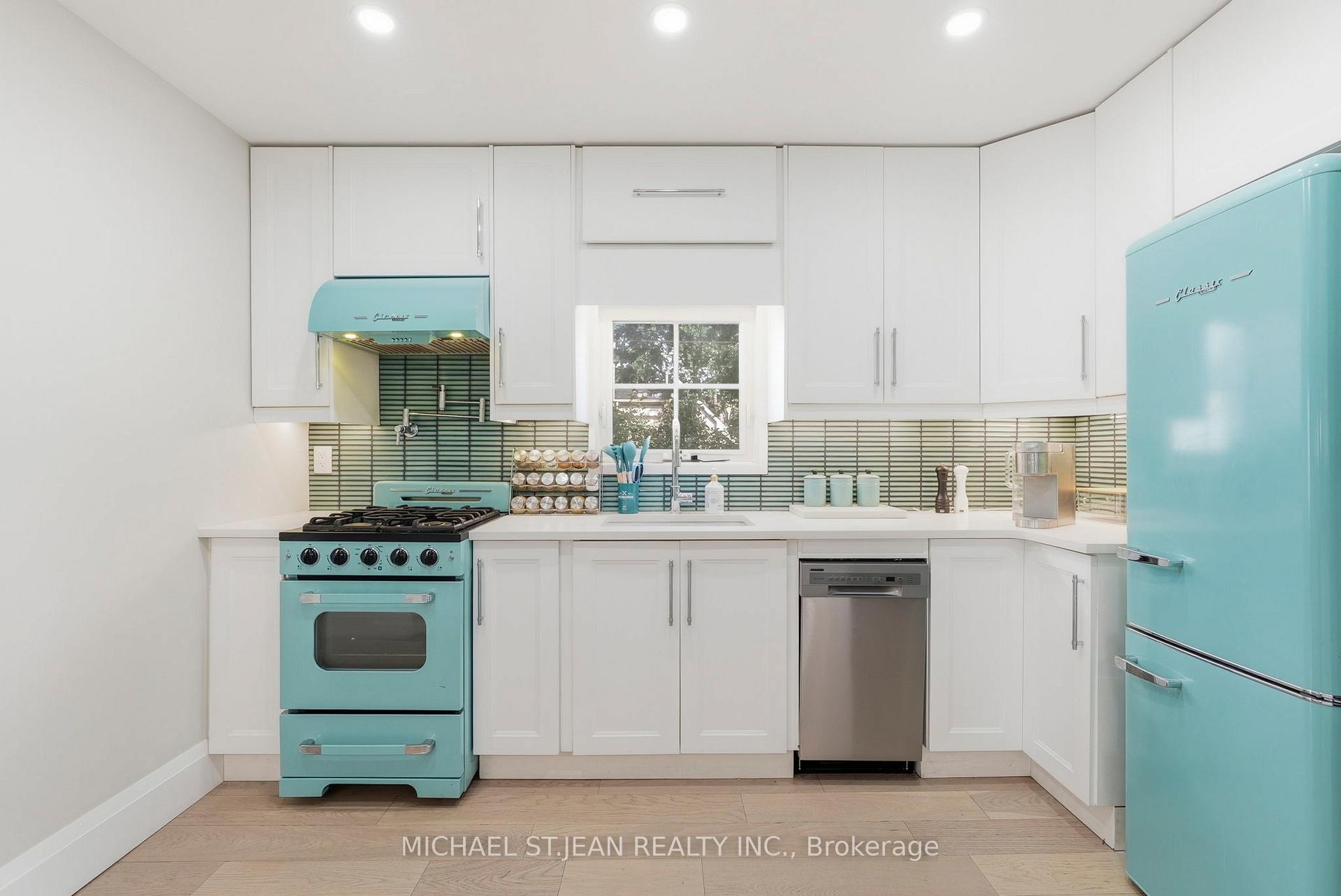 Photo 15 of 285 Beach Boulevard, Hamilton, Hamilton Beach — HOMEH