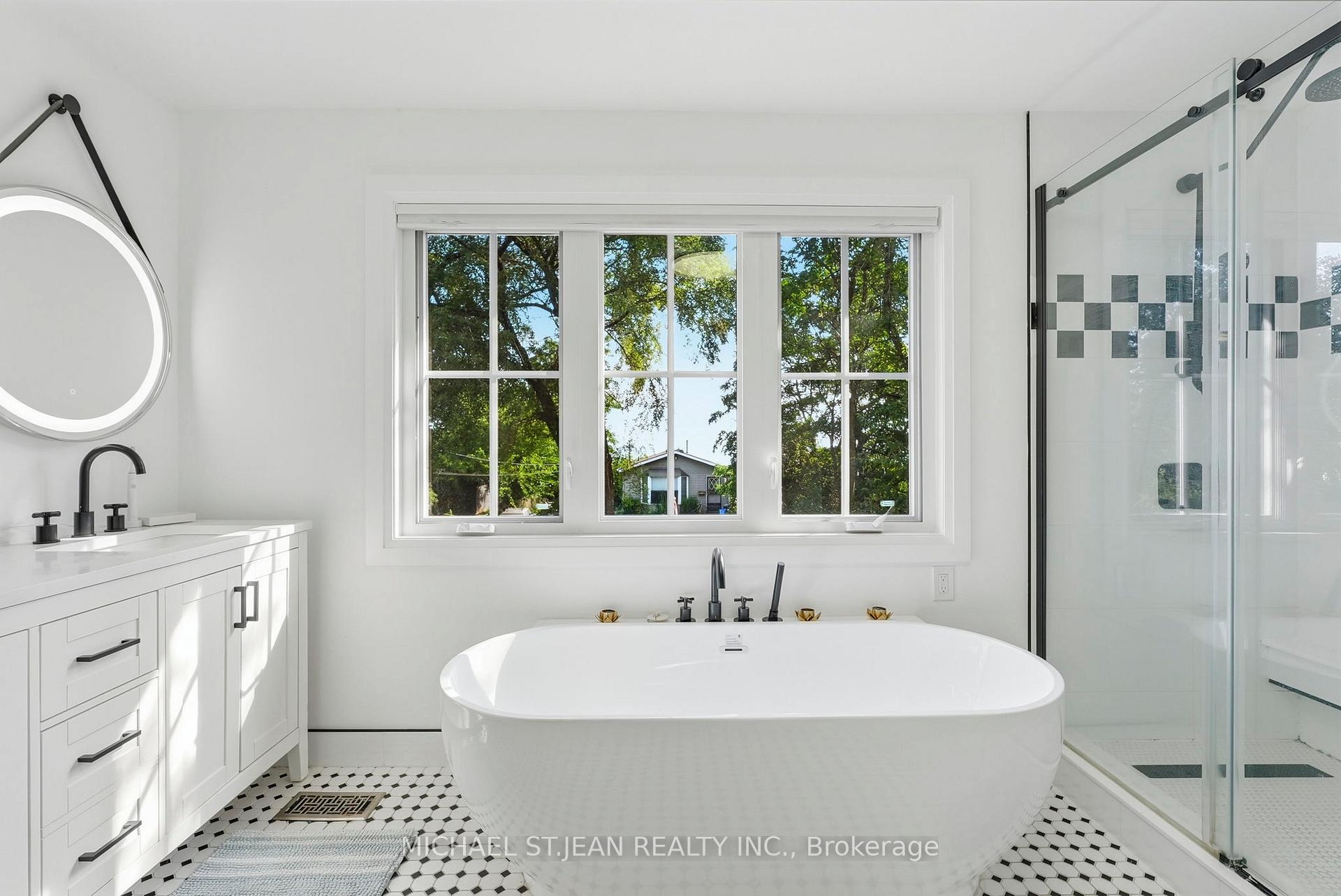 Photo 27 of 285 Beach Boulevard, Hamilton, Hamilton Beach — HOMEH