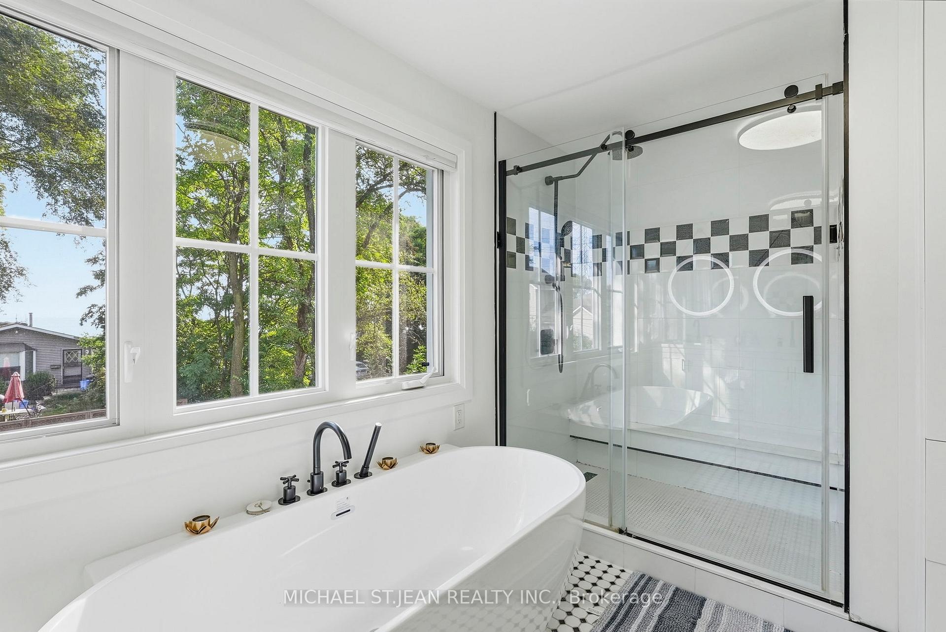 Photo 29 of 285 Beach Boulevard, Hamilton, Hamilton Beach — HOMEH