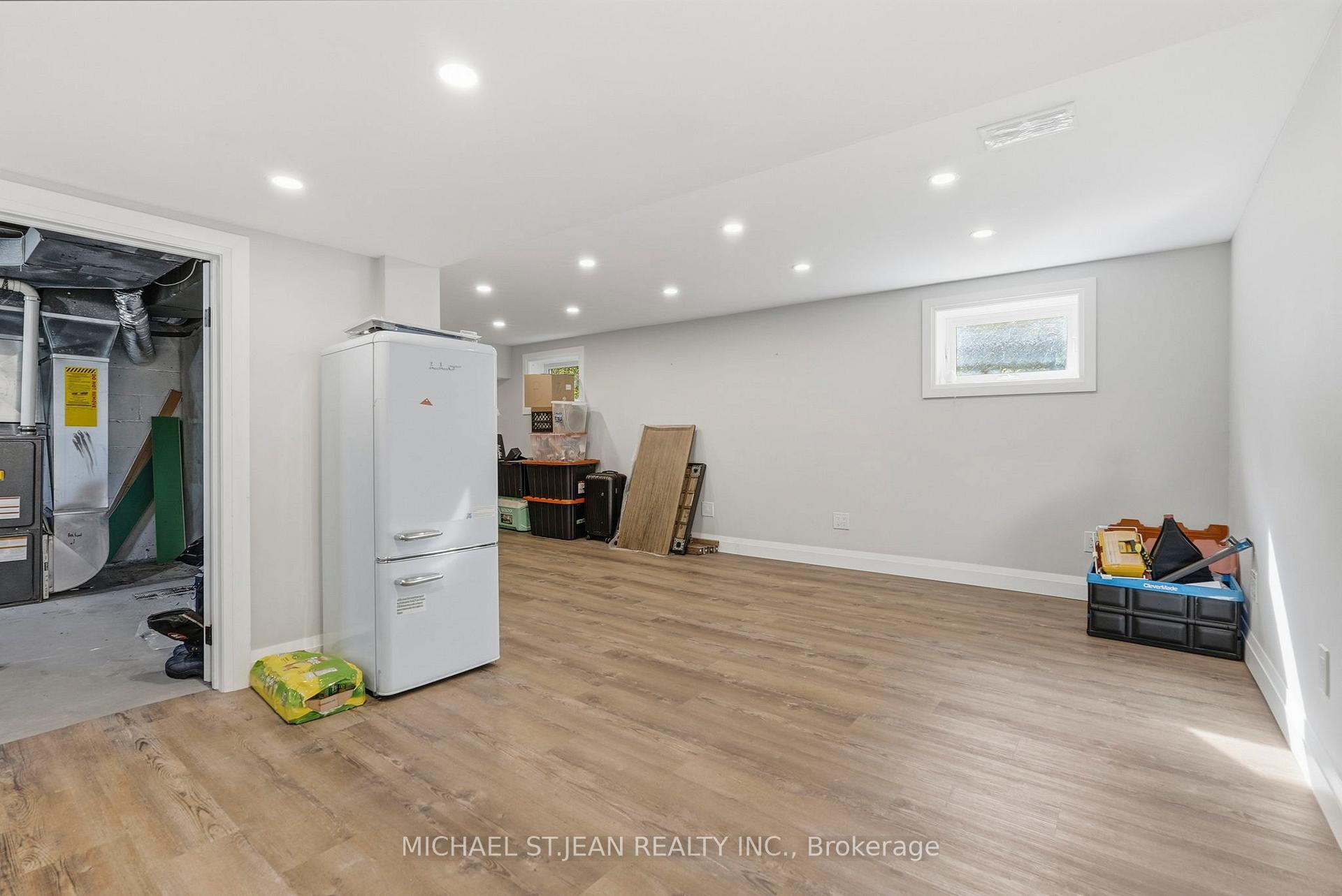 Photo 31 of 285 Beach Boulevard, Hamilton, Hamilton Beach — HOMEH