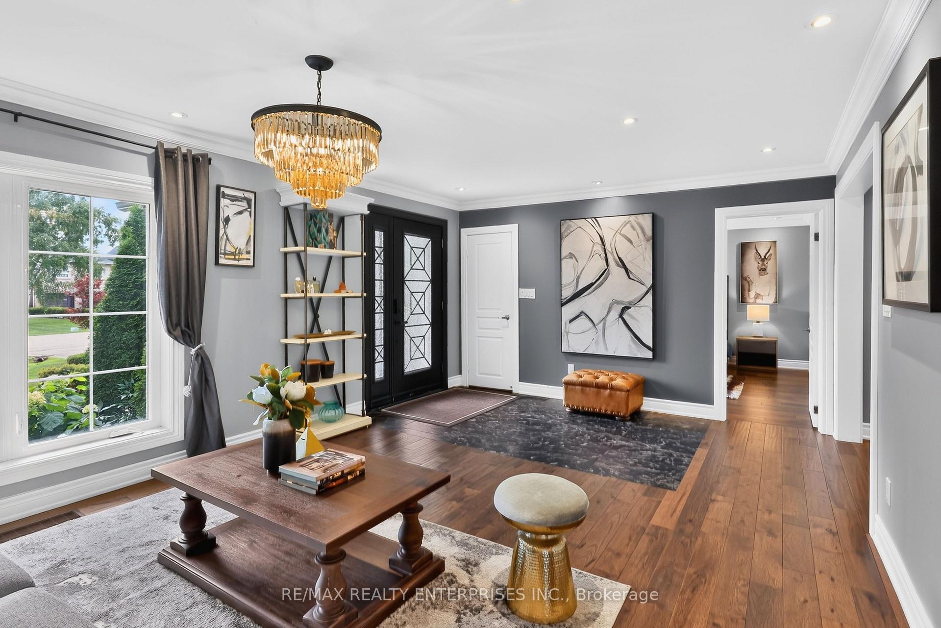 Photo 6 of 273 Savoy Crescent, Oakville, Southwest — HOMEH