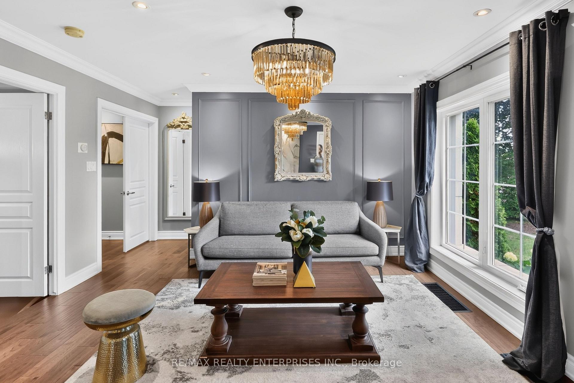 Photo 8 of 273 Savoy Crescent, Oakville, Southwest — HOMEH