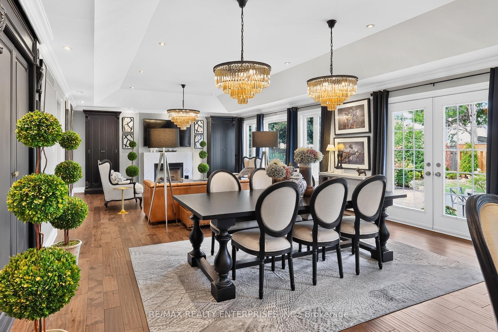 Photo 9 of 273 Savoy Crescent, Oakville, Southwest — HOMEH