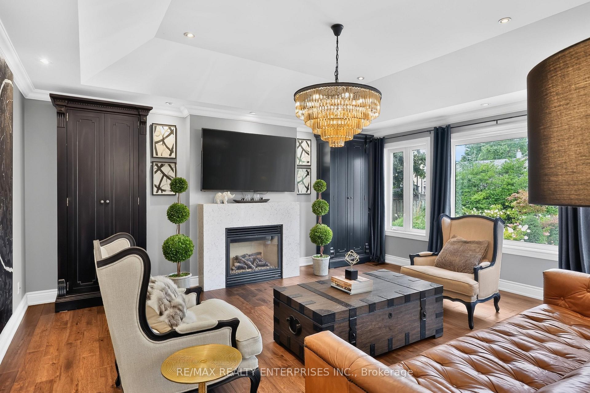 Photo 17 of 273 Savoy Crescent, Oakville, Southwest — HOMEH