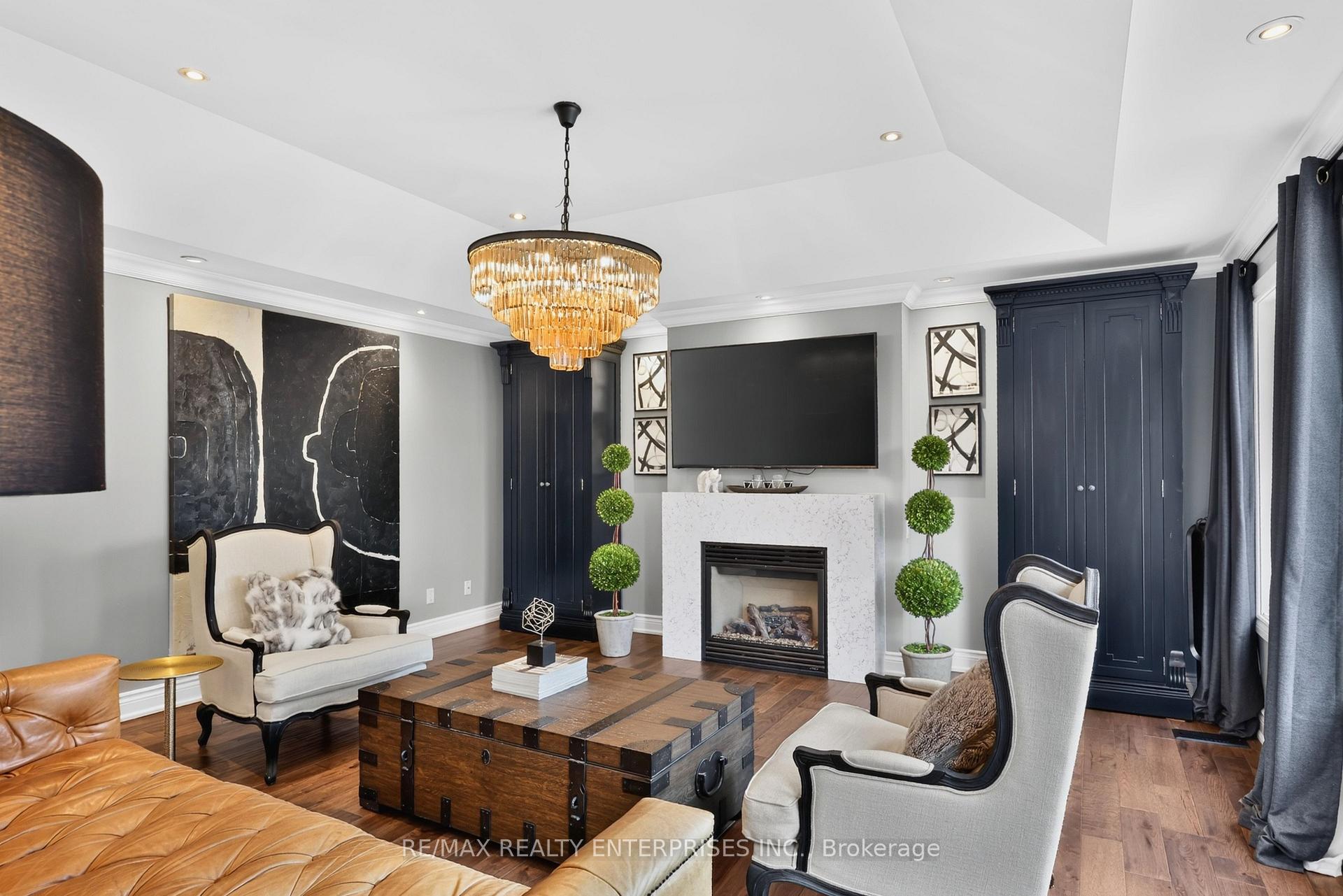 Photo 18 of 273 Savoy Crescent, Oakville, Southwest — HOMEH