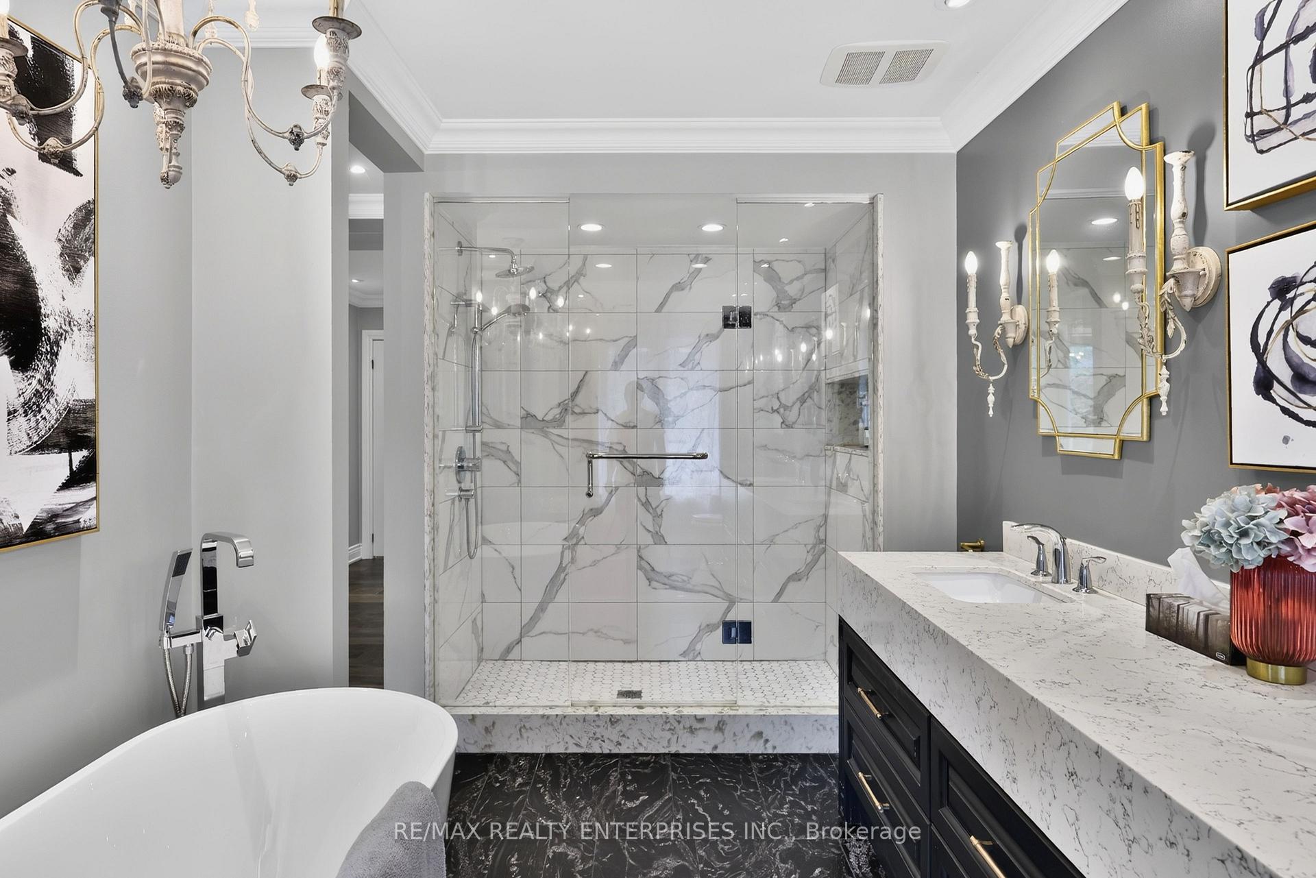 Photo 24 of 273 Savoy Crescent, Oakville, Southwest — HOMEH