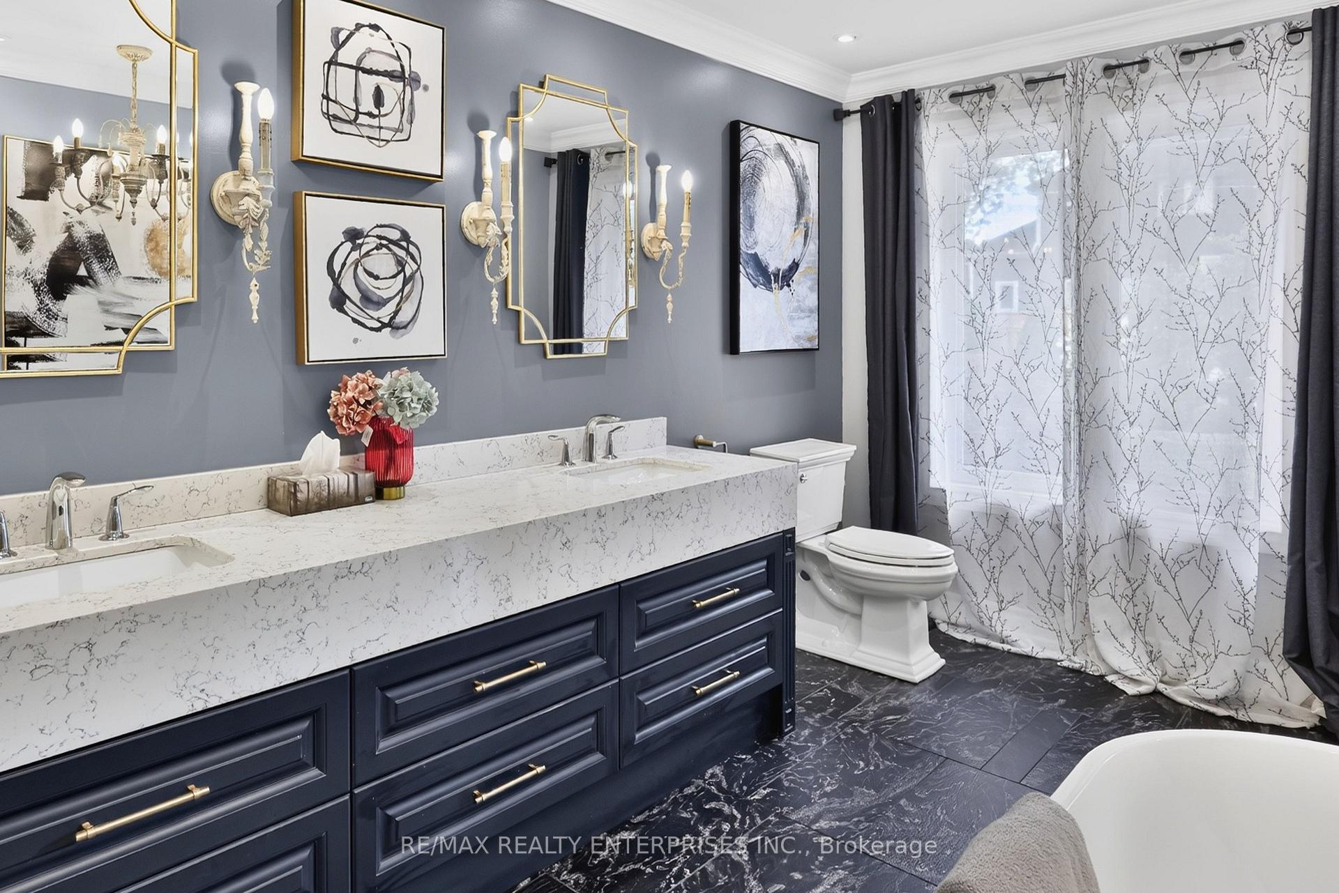Photo 25 of 273 Savoy Crescent, Oakville, Southwest — HOMEH