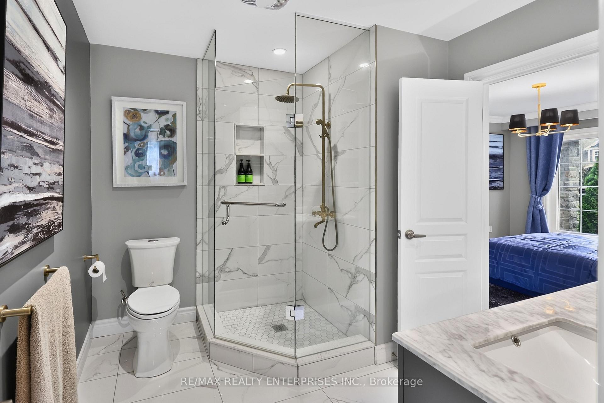 Photo 32 of 273 Savoy Crescent, Oakville, Southwest — HOMEH