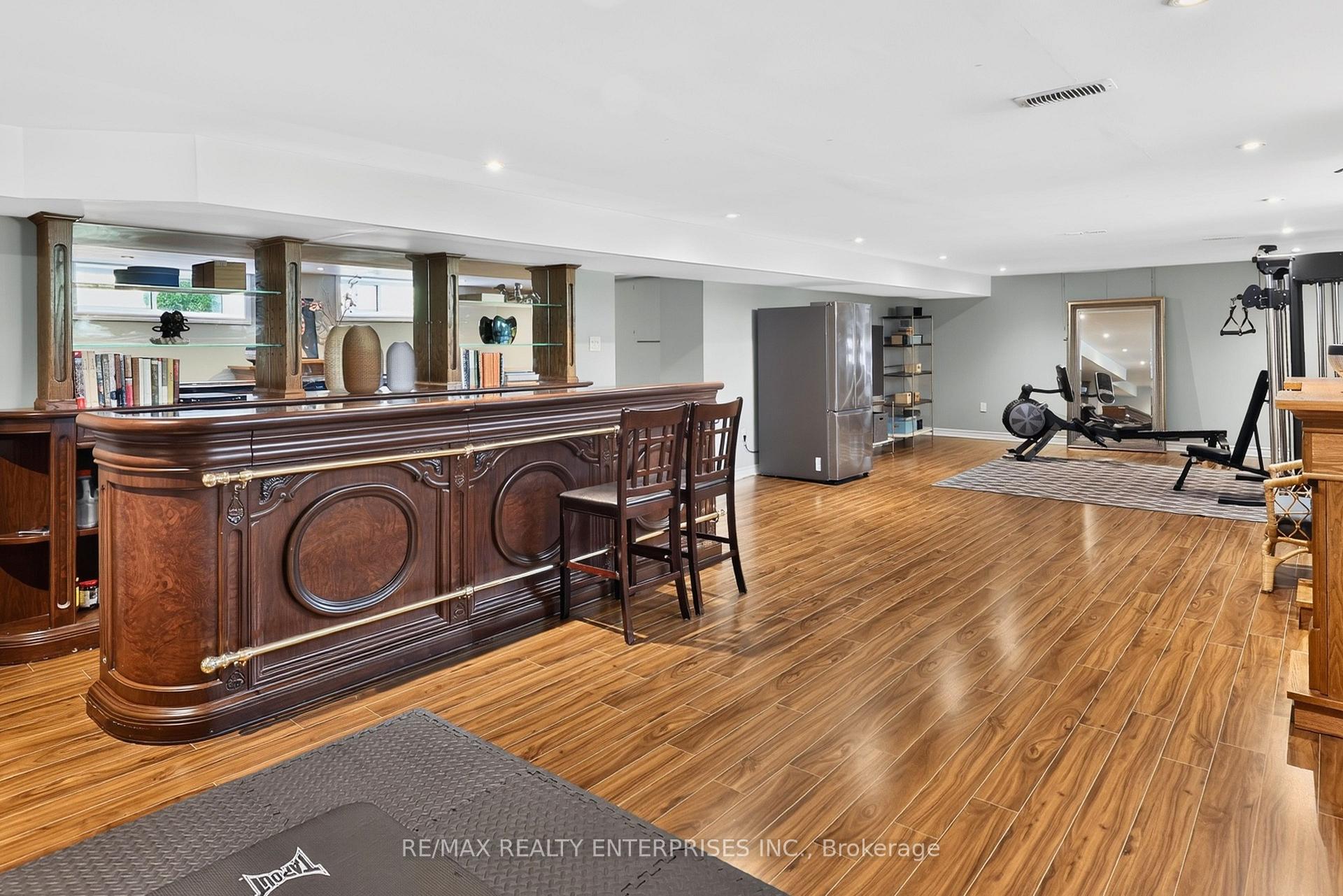 Photo 34 of 273 Savoy Crescent, Oakville, Southwest — HOMEH