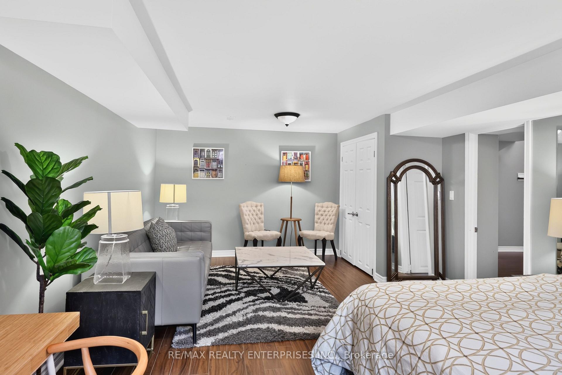 Photo 38 of 273 Savoy Crescent, Oakville, Southwest — HOMEH