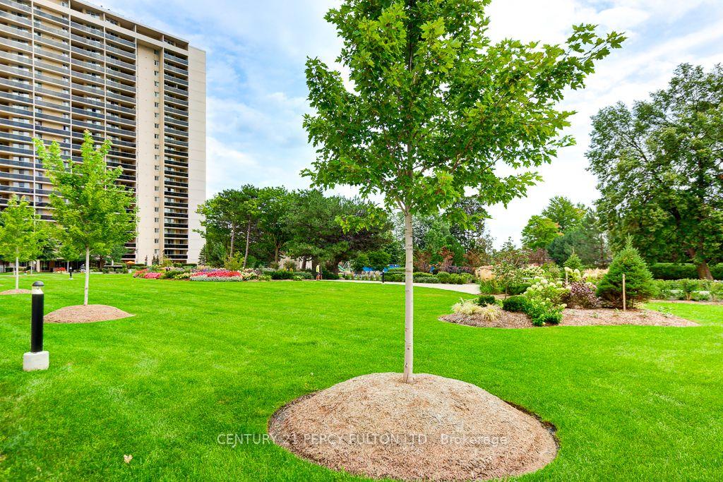 Photo 70 of Unit 1406, 299 Mill Road, Etobicoke, Markland Wood — HOMEH