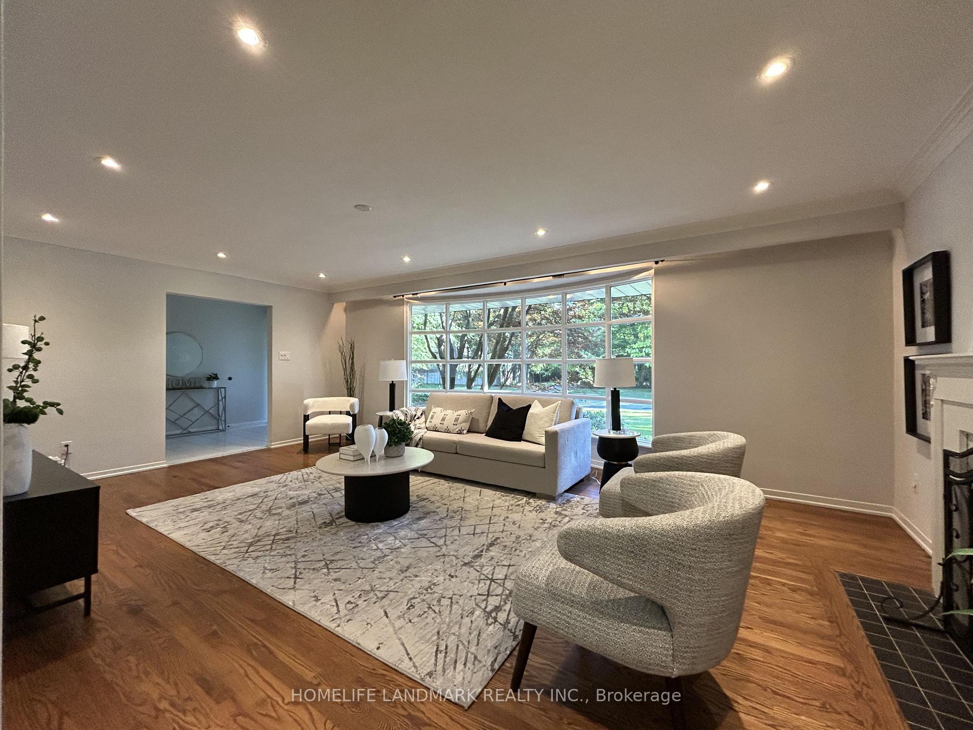 Photo 6 of 2410 Prince John Boulevard, Mississauga, Sheridan — HOMEH