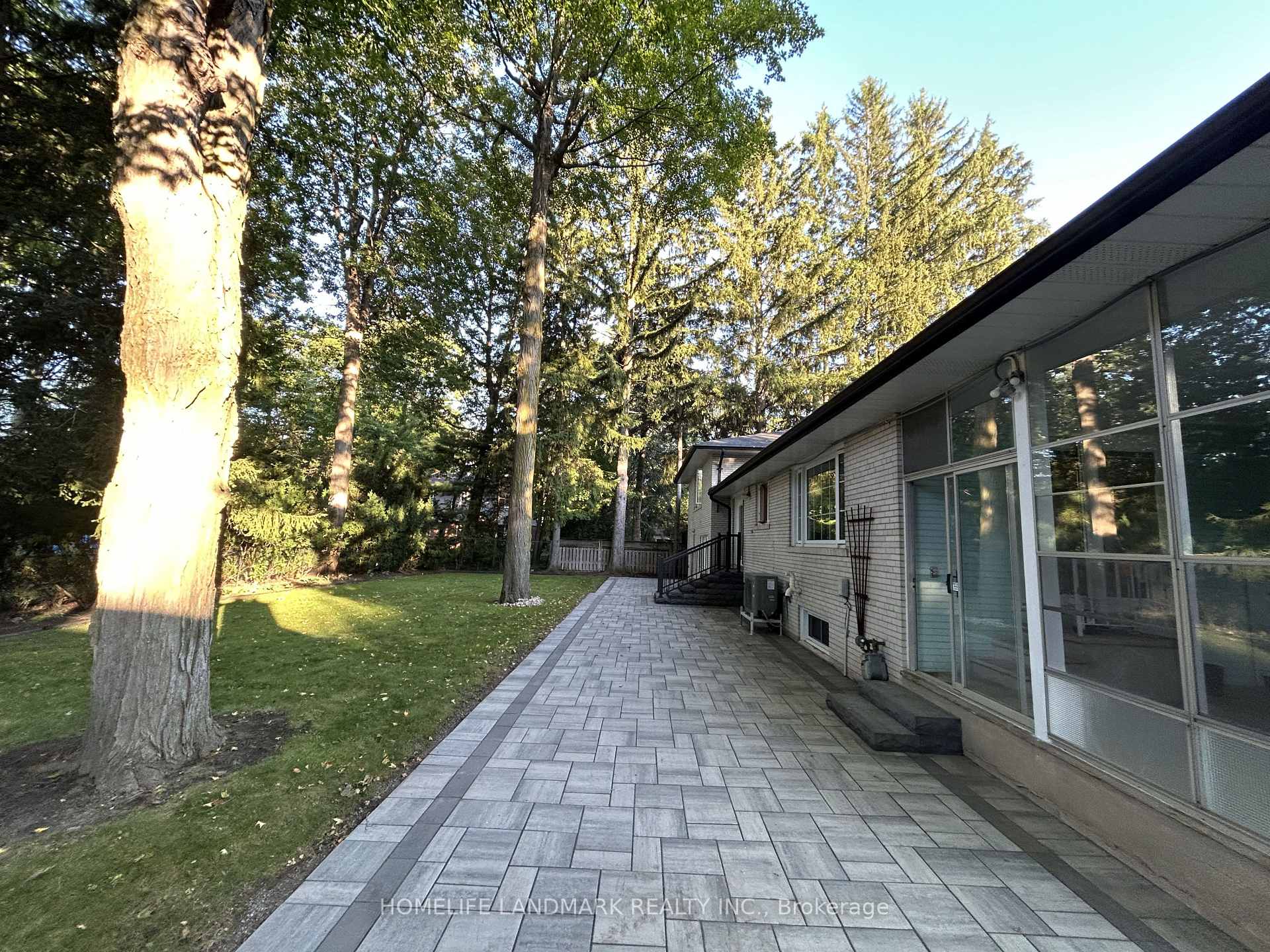 Photo 22 of 2410 Prince John Boulevard, Mississauga, Sheridan — HOMEH