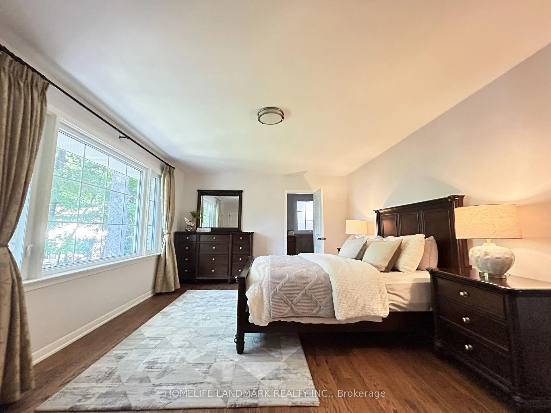 Photo 16 of 2410 Prince John Boulevard, Mississauga, Sheridan — HOMEH