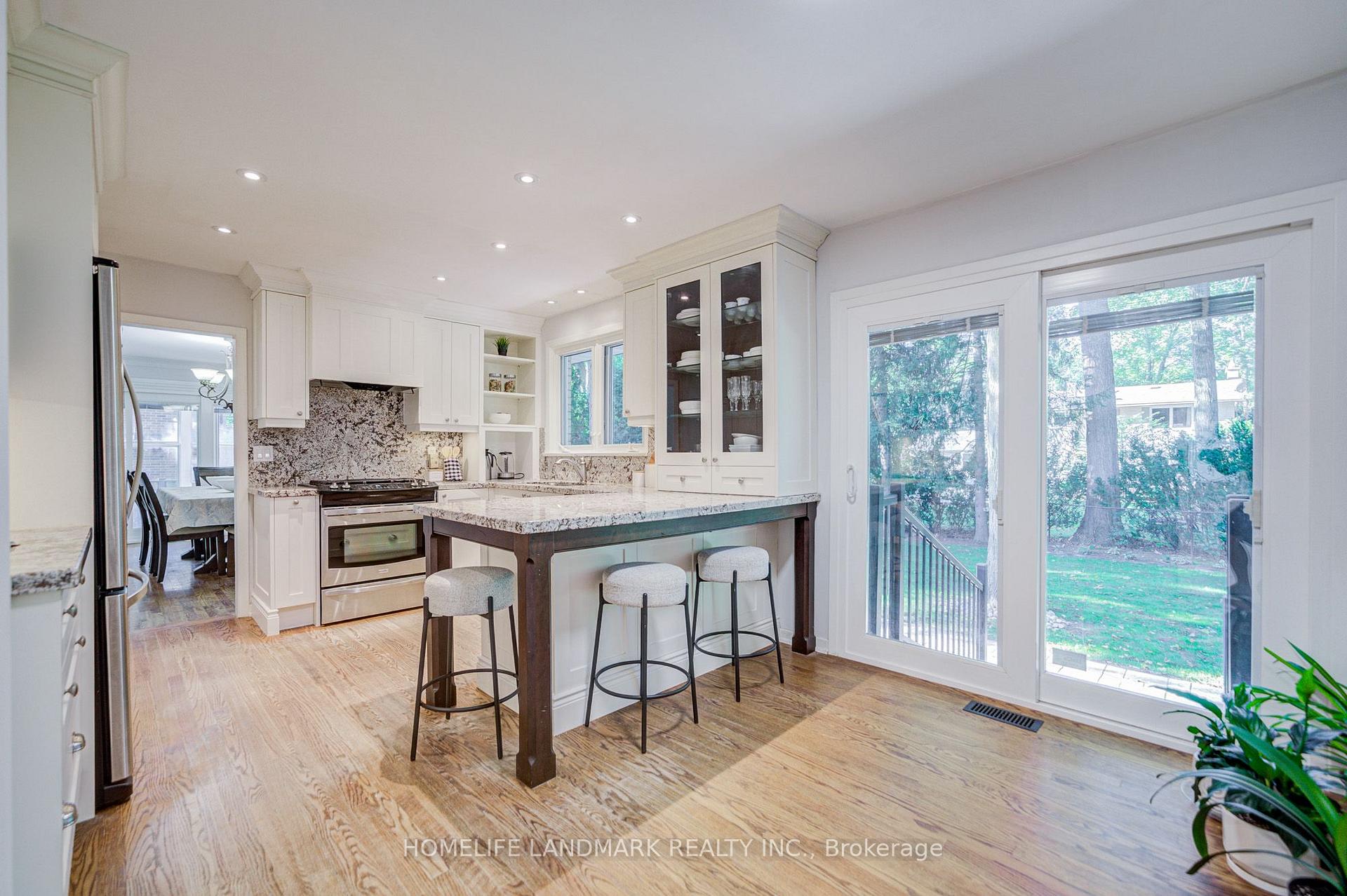 Photo 27 of 2410 Prince John Boulevard, Mississauga, Sheridan — HOMEH