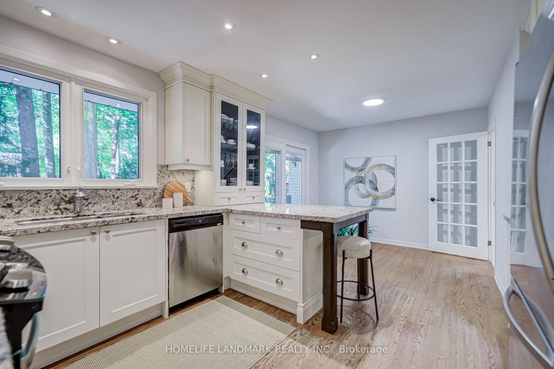Photo 28 of 2410 Prince John Boulevard, Mississauga, Sheridan — HOMEH