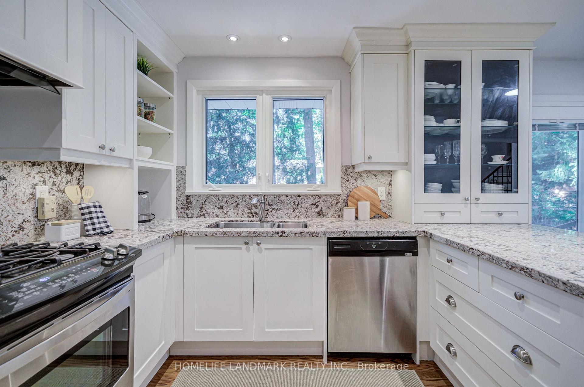 Photo 30 of 2410 Prince John Boulevard, Mississauga, Sheridan — HOMEH