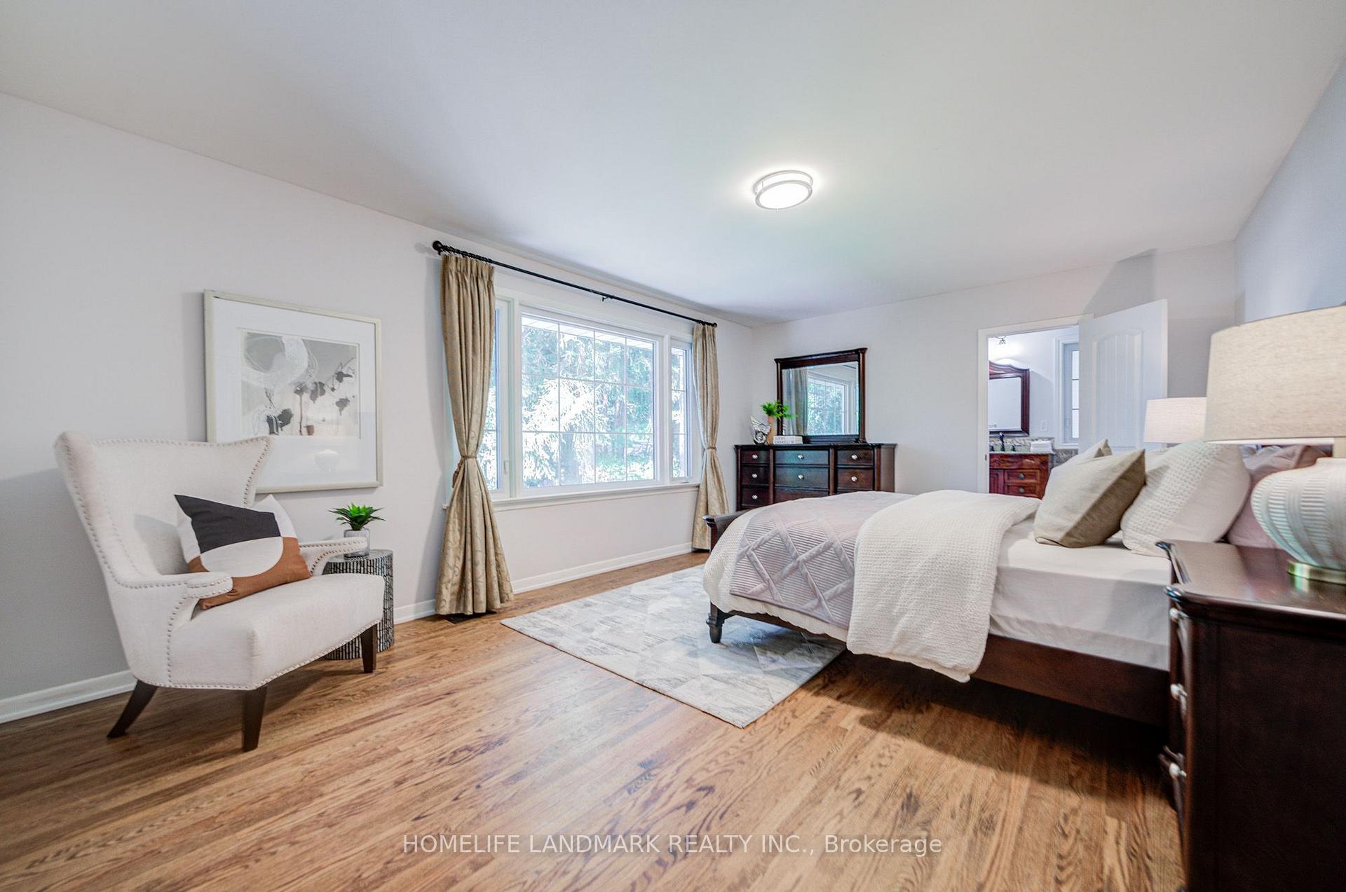 Photo 34 of 2410 Prince John Boulevard, Mississauga, Sheridan — HOMEH