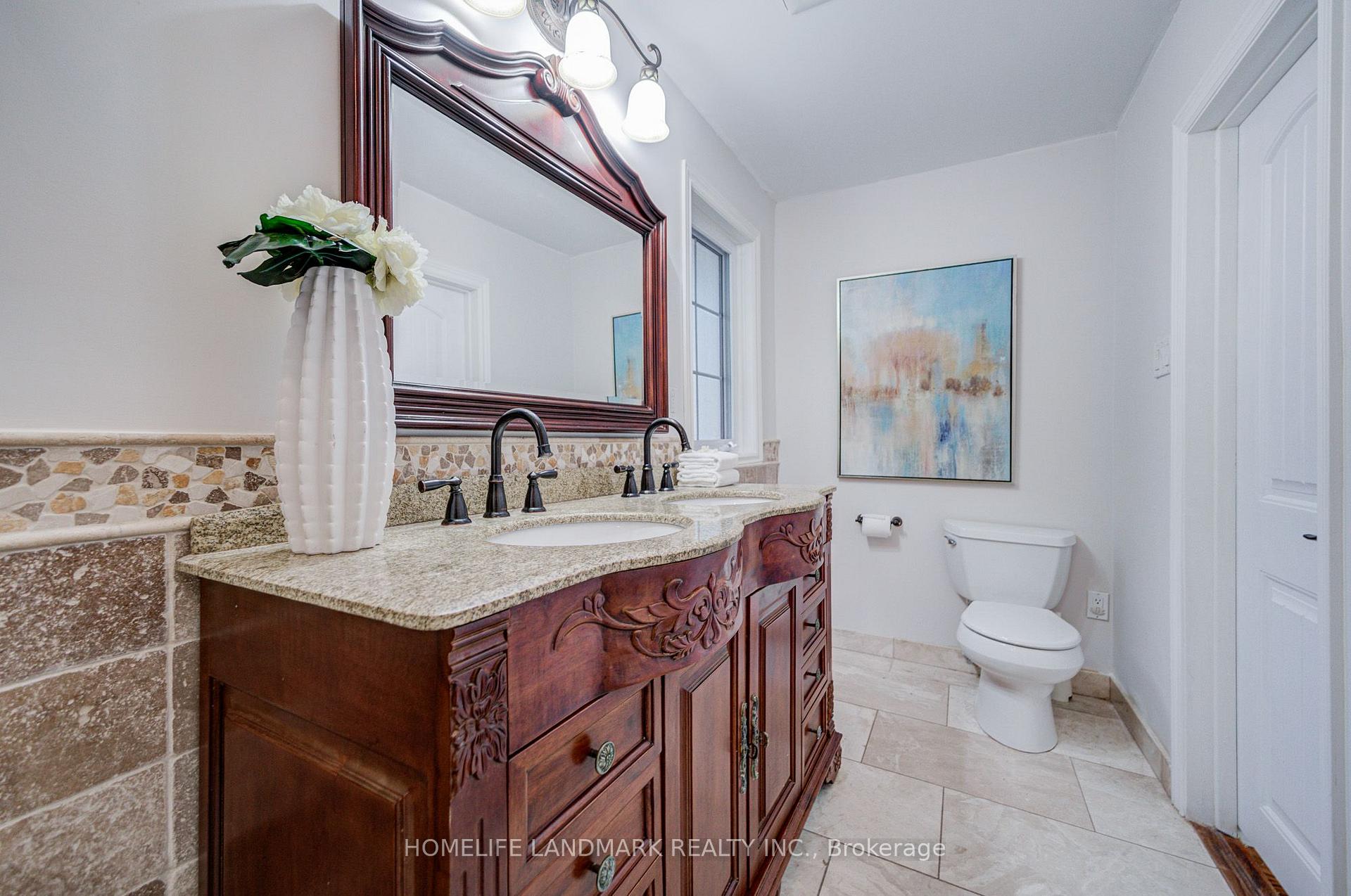 Photo 36 of 2410 Prince John Boulevard, Mississauga, Sheridan — HOMEH
