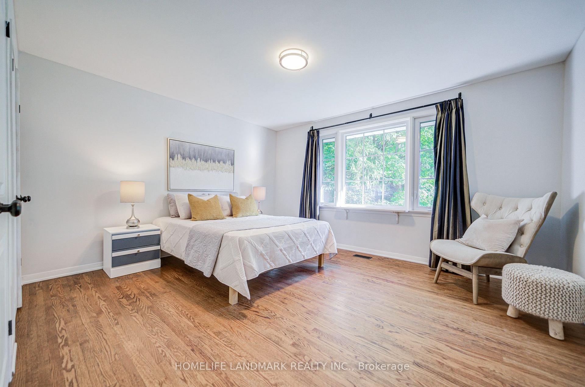 Photo 38 of 2410 Prince John Boulevard, Mississauga, Sheridan — HOMEH