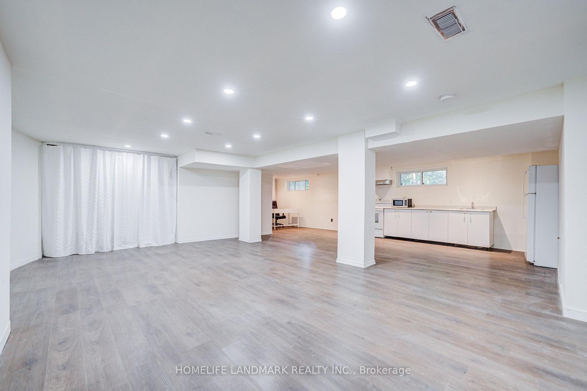 Photo 54 of 2410 Prince John Boulevard, Mississauga, Sheridan — HOMEH