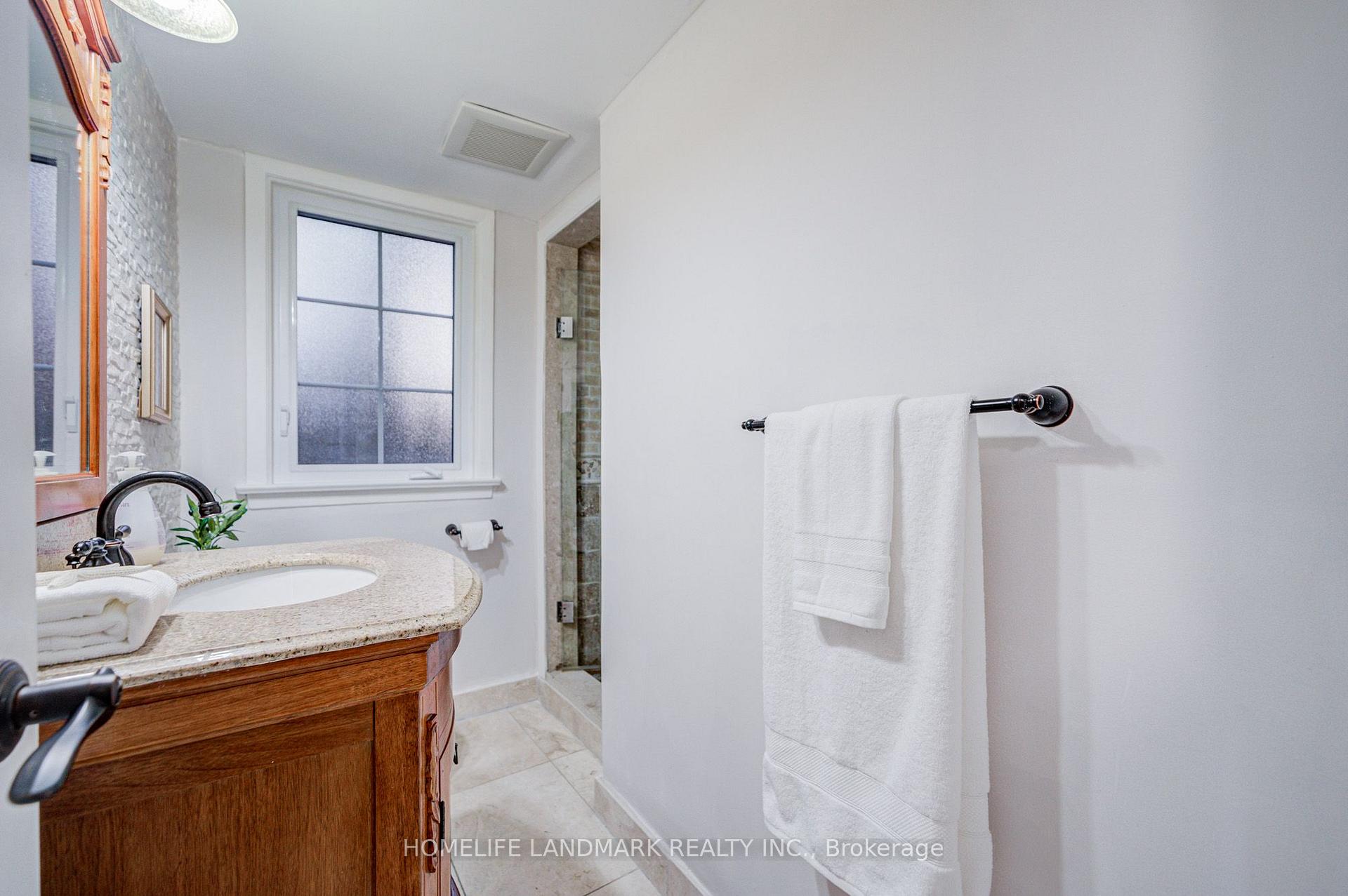 Photo 55 of 2410 Prince John Boulevard, Mississauga, Sheridan — HOMEH