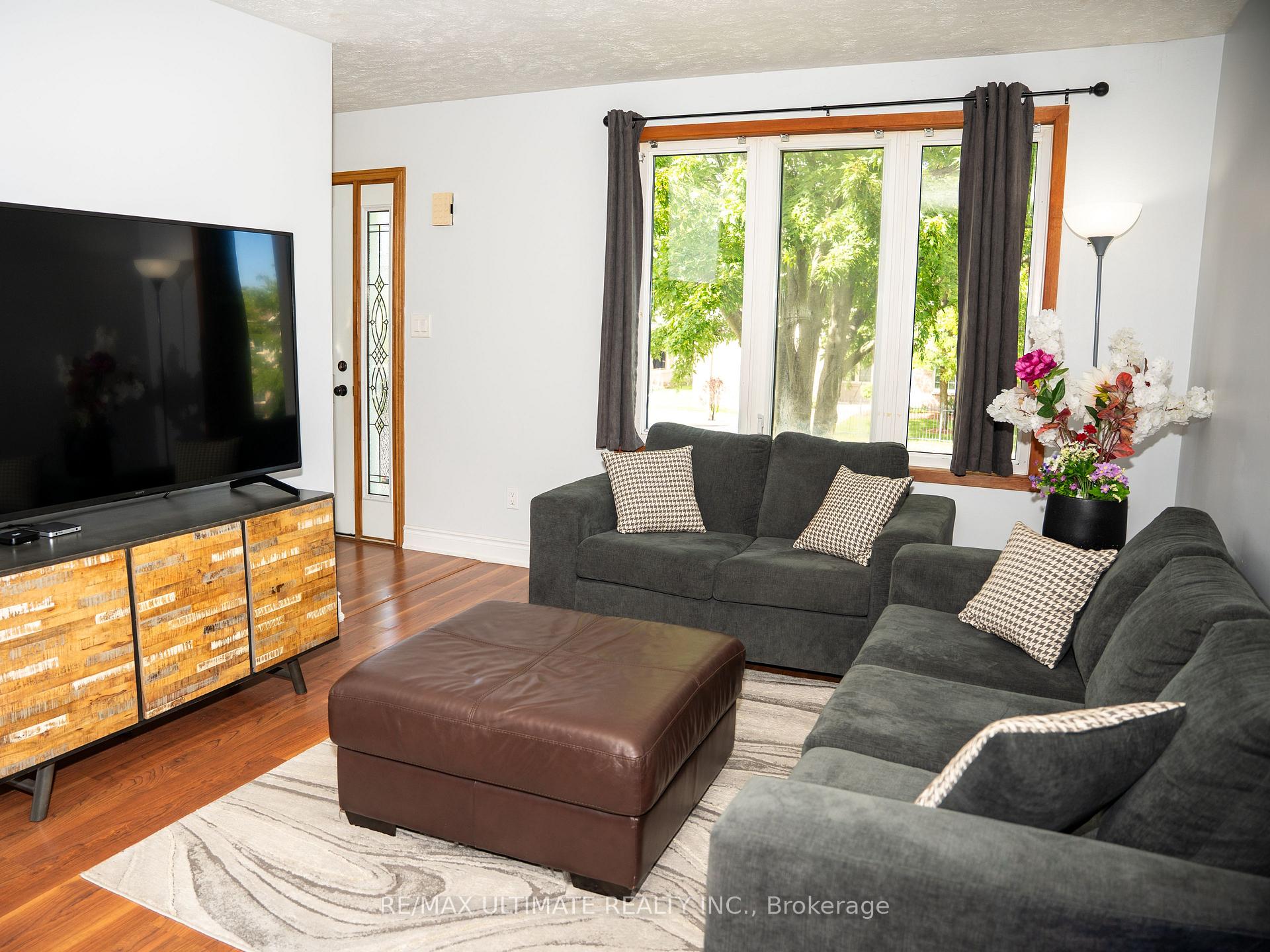 Photo 2 of 1139 15th Street, Owen Sound — HOMEH